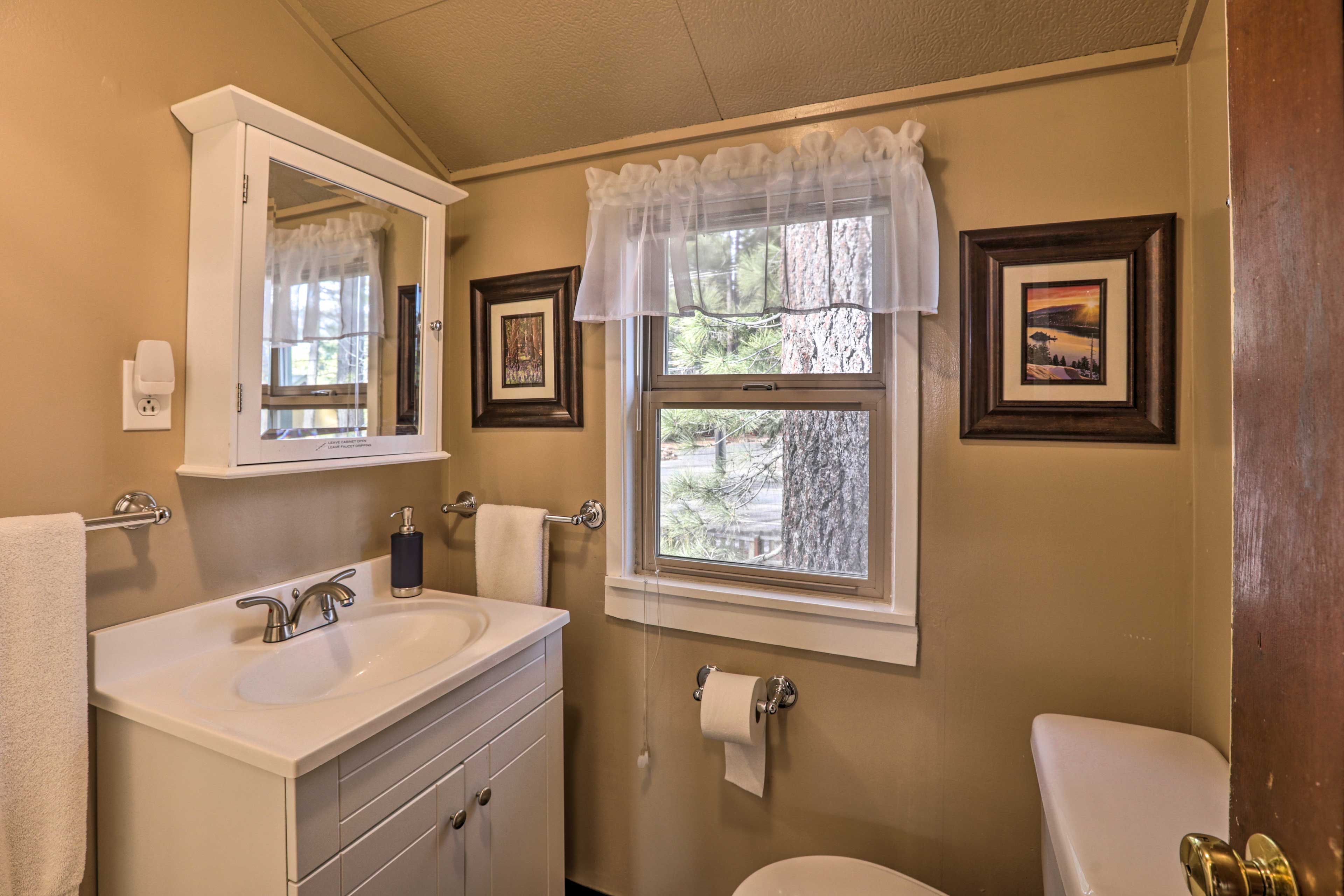 Organize your toiletries with ease, there's plenty of space!