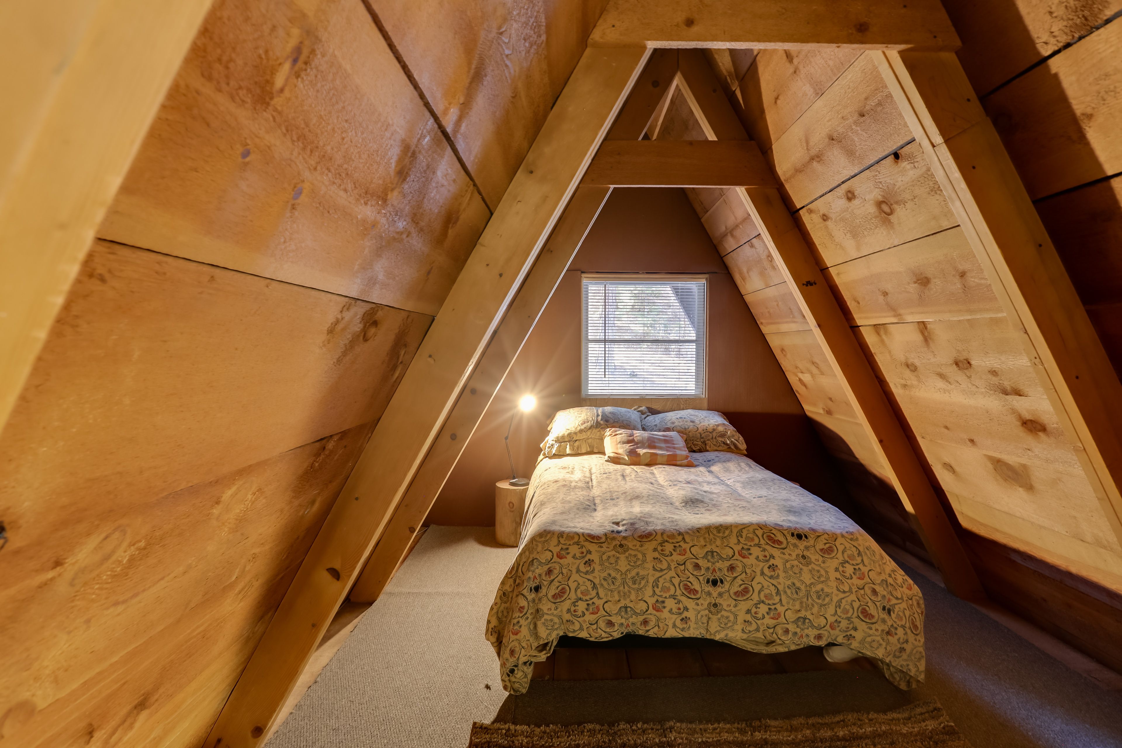 Loft | Full Bed