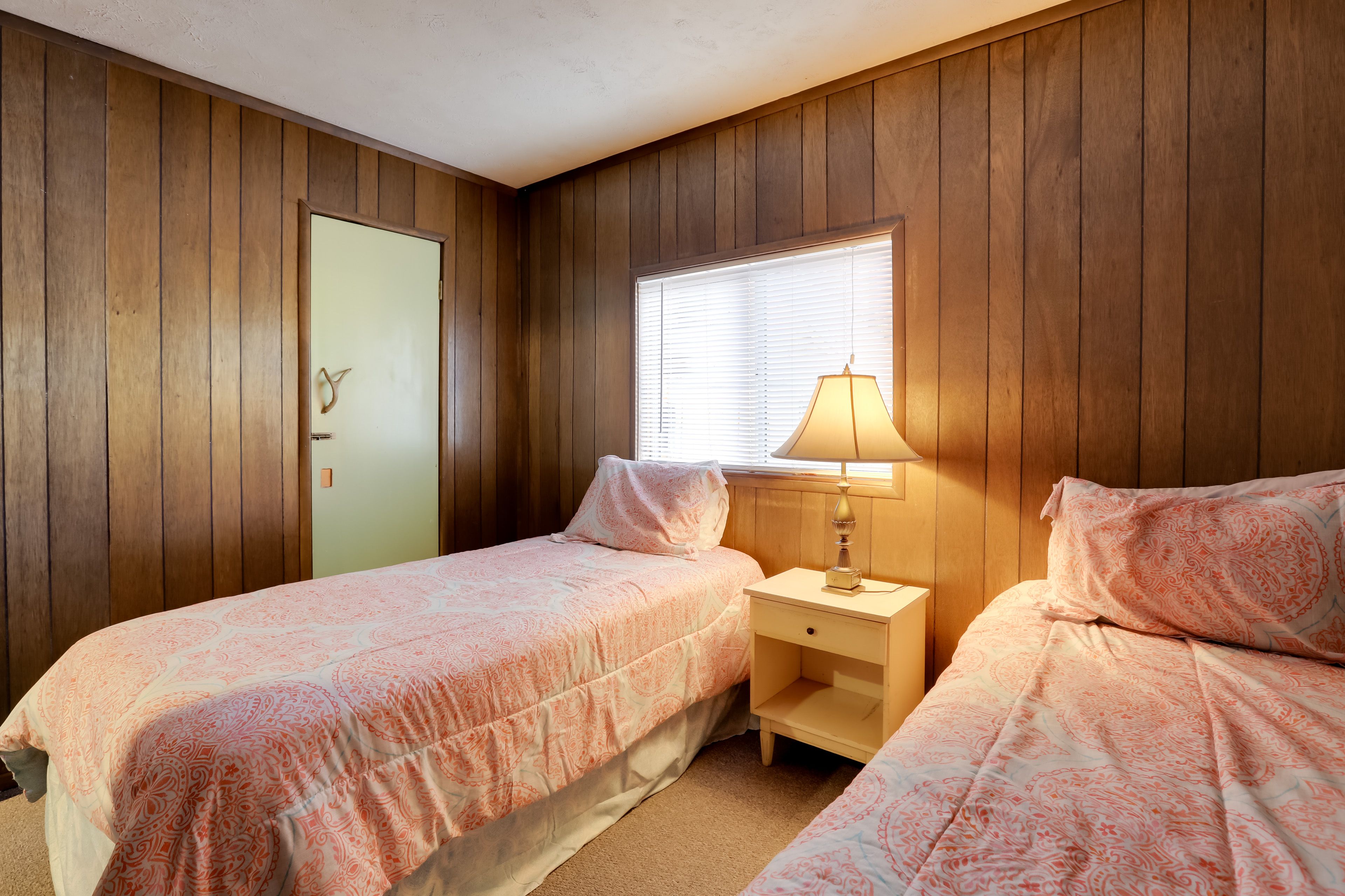Bedroom 2 | 2 Twin Beds