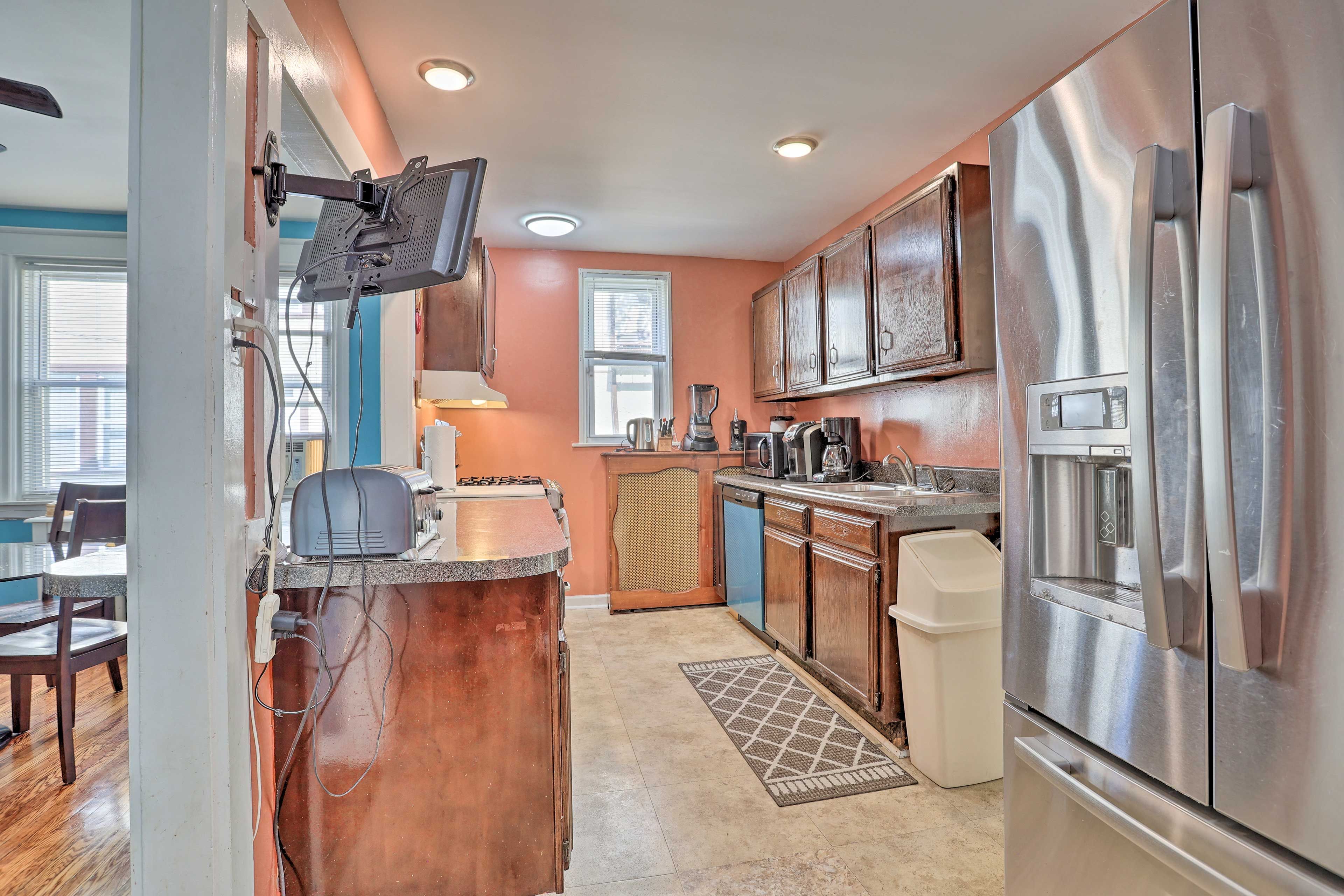 Kitchen | Dishware/Flatware