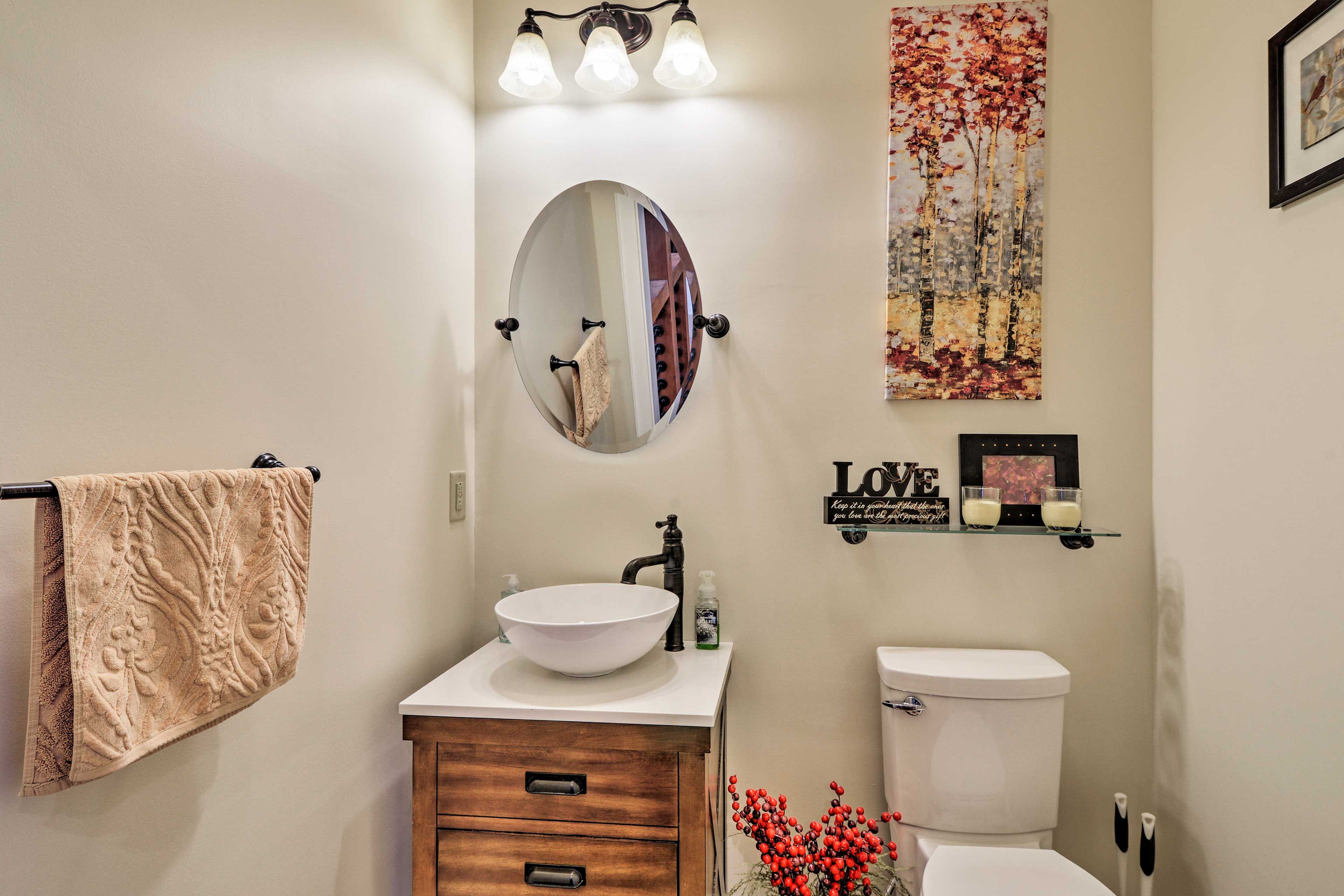 Half Bathroom | Main Floor