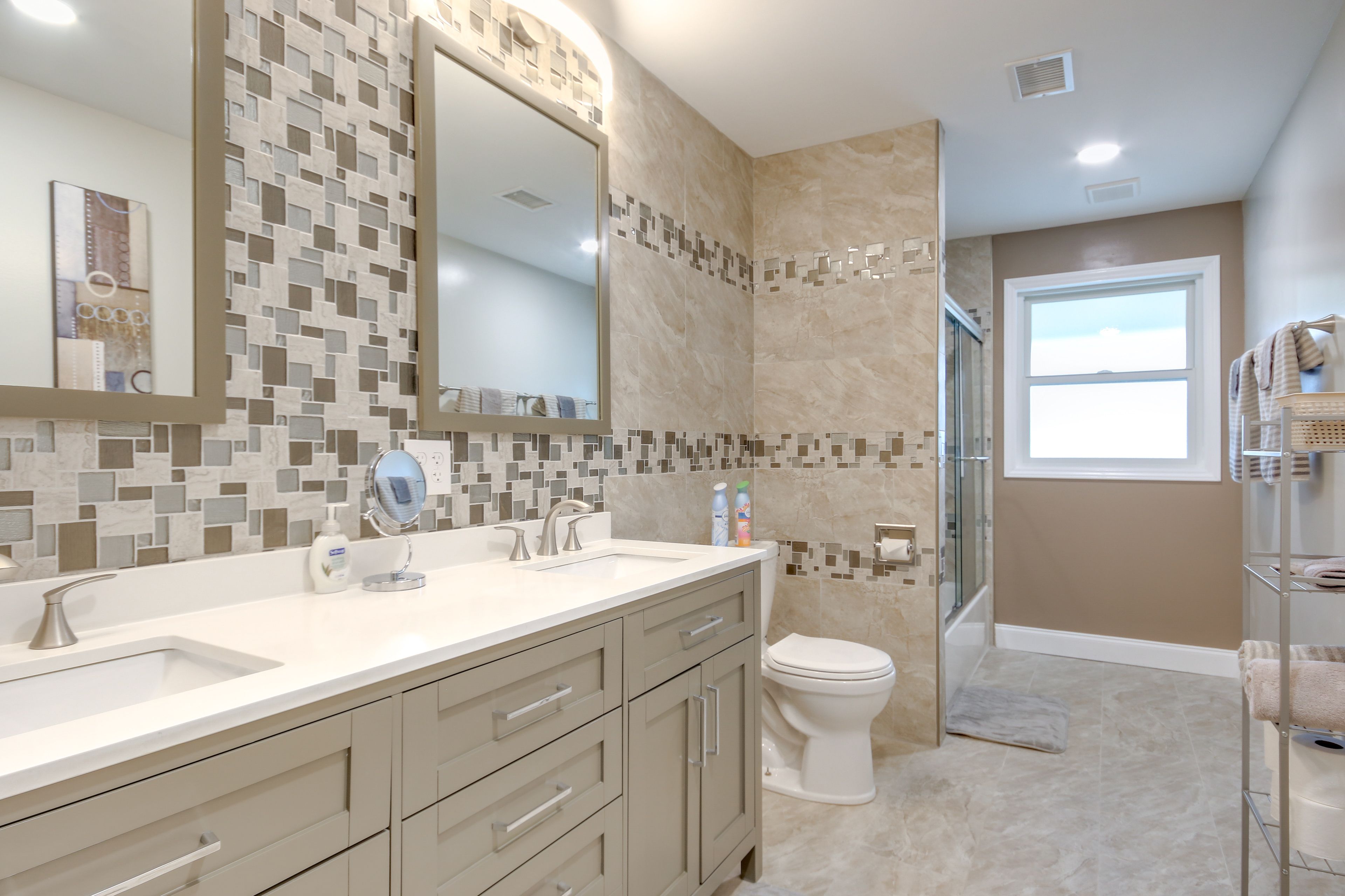Full Bathroom | Linens & Towels