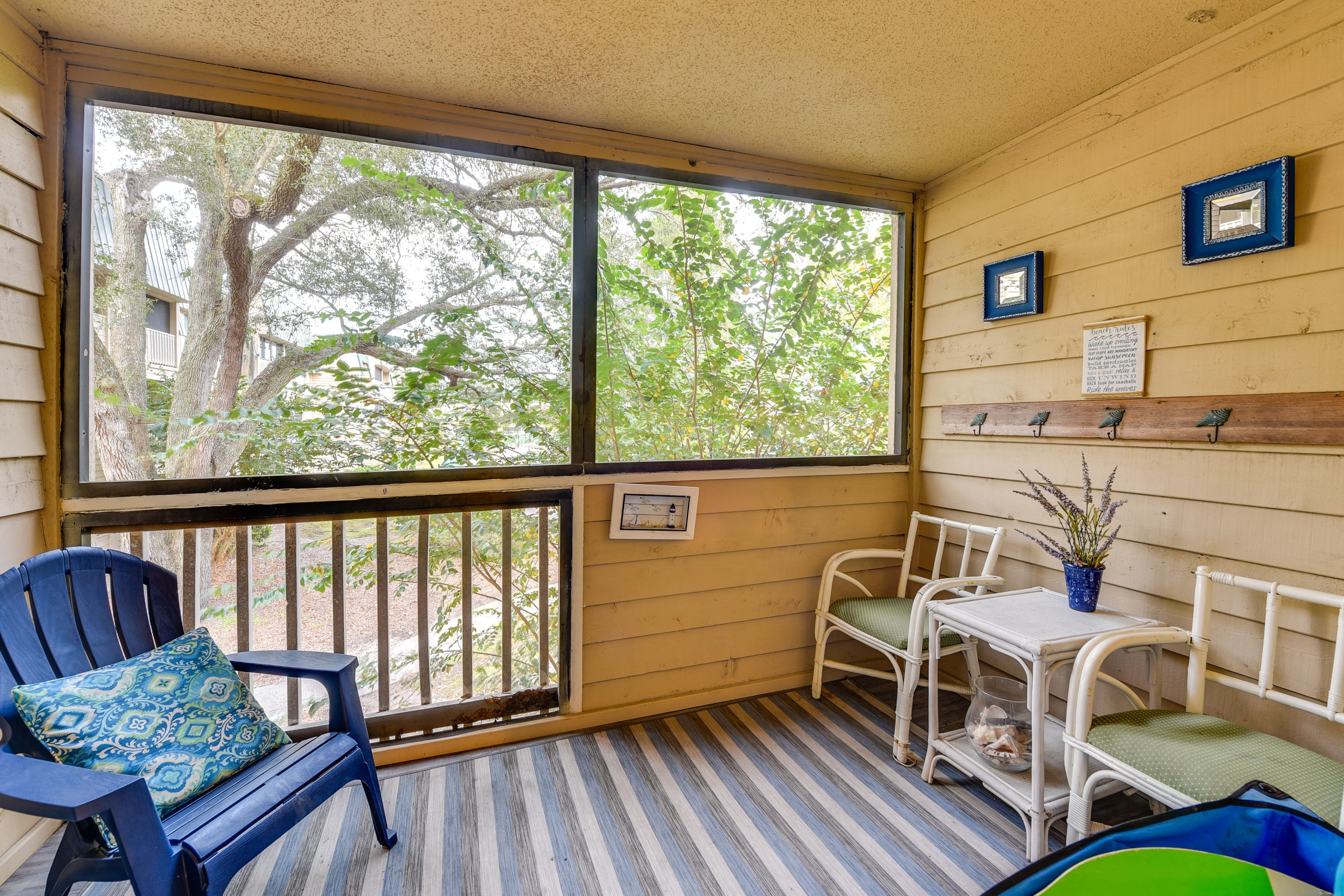 Screened Balcony