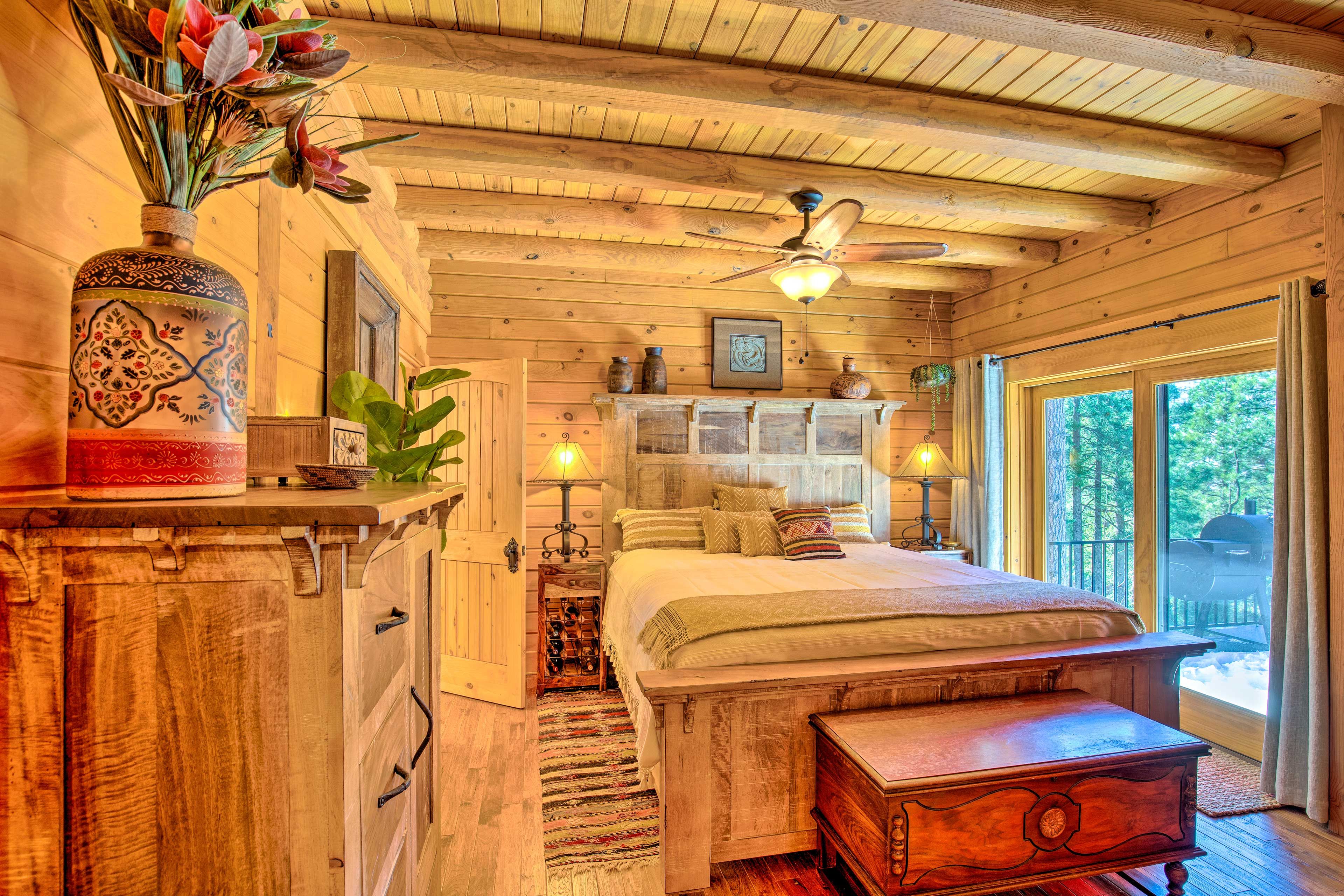 Bedroom 1 | King Bed