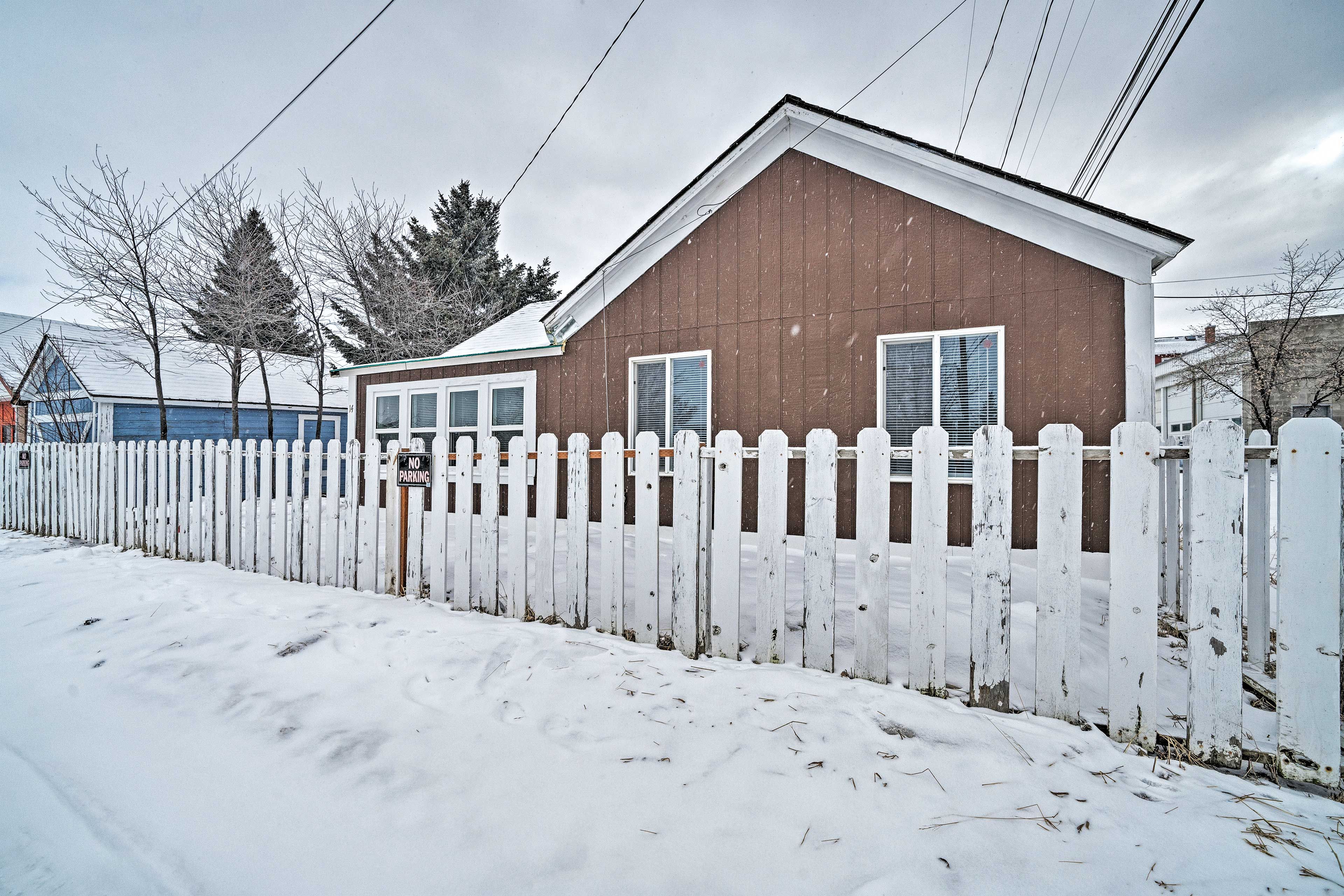 Exterior | Street Parking (First-Come, First-Served)
