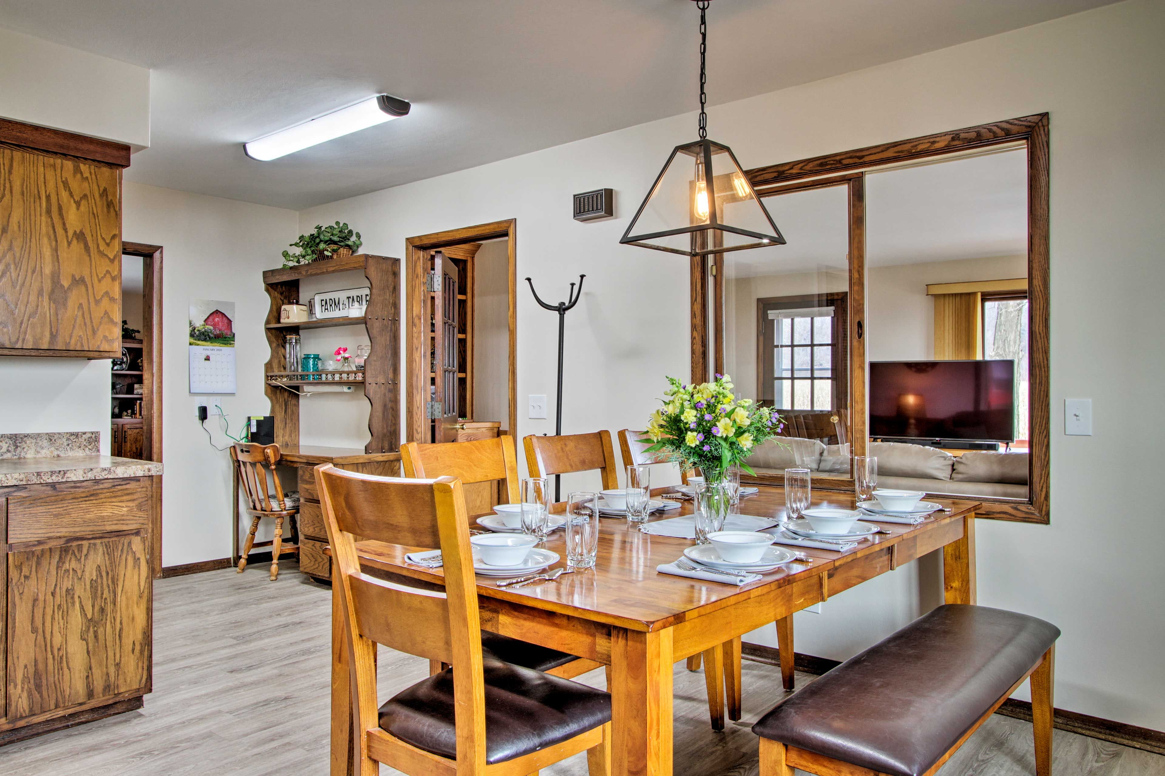 Dining Space | Dishware/Flatware