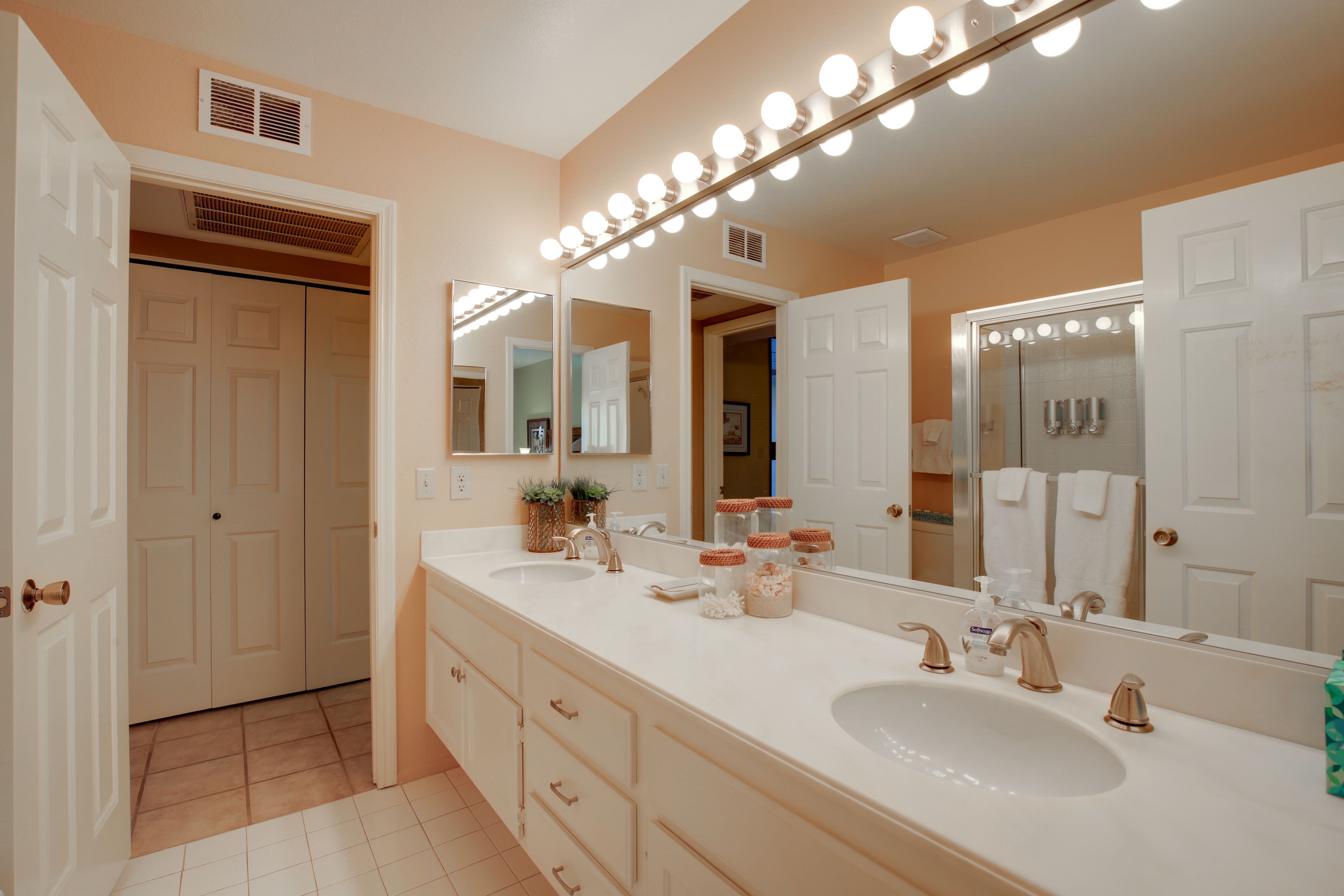 Bathroom | Towels Provided