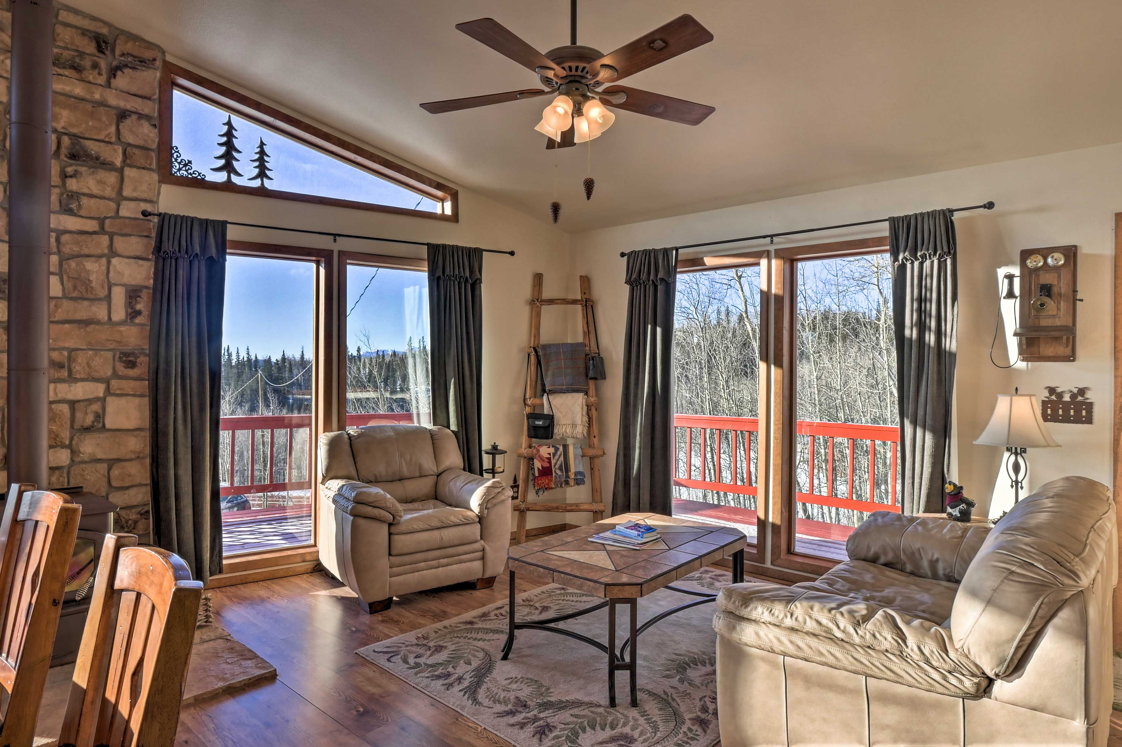 Living Room | Upper Level
