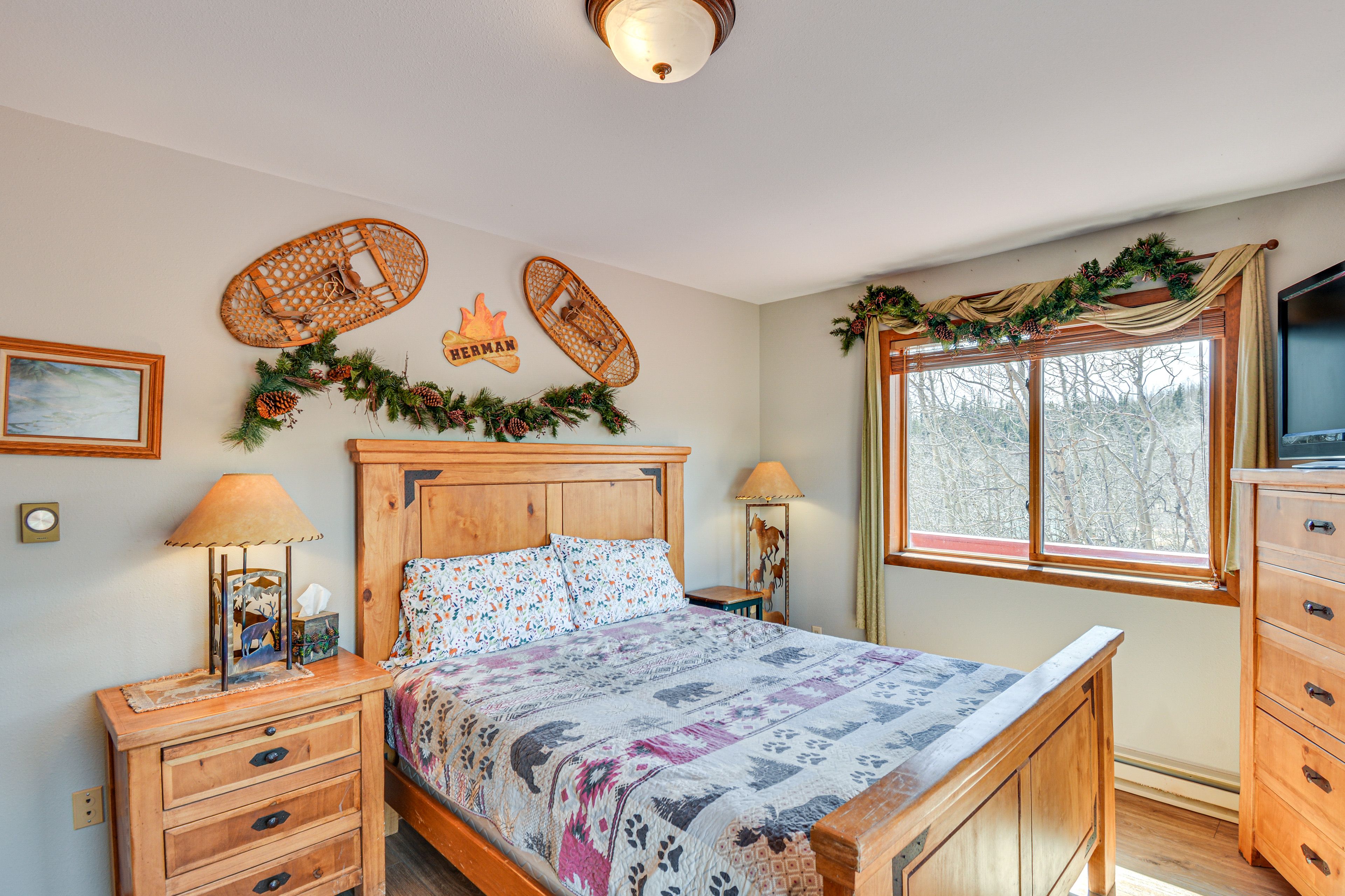 Bedroom 3 | Queen Bed | Upper Level