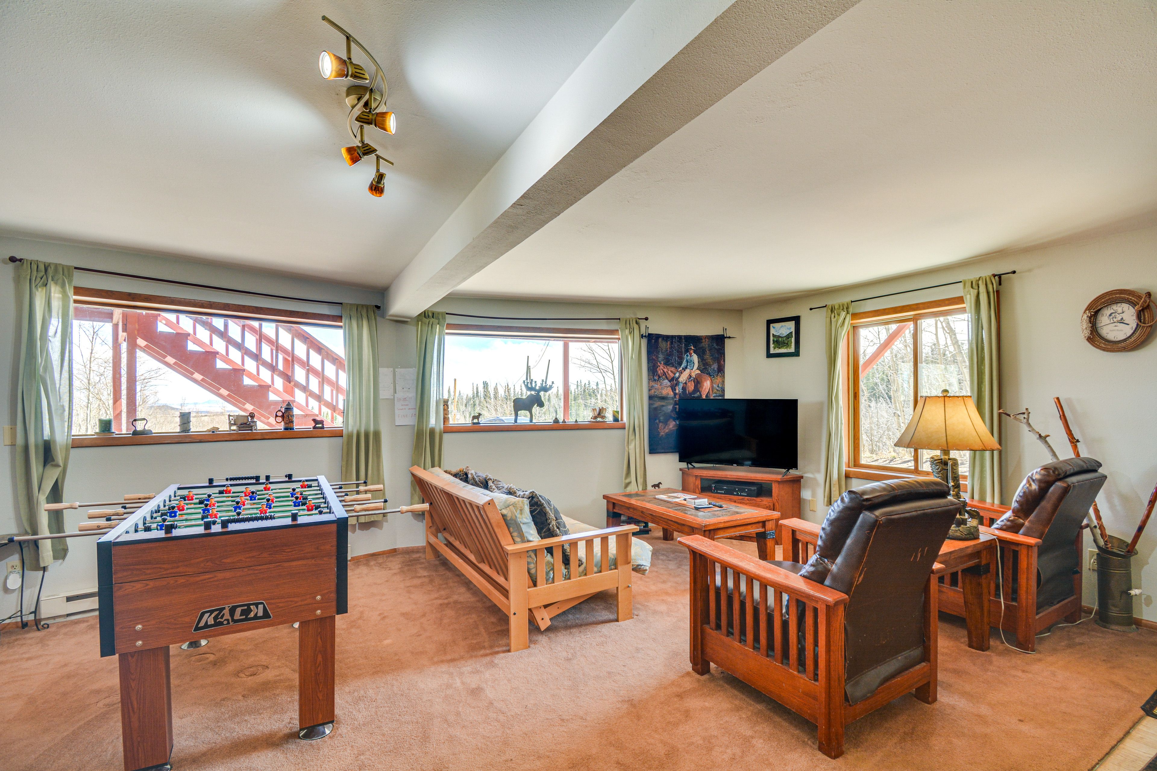 Living Room | Futon | Free WiFi | Smart TV | Central Heat | Lower Level