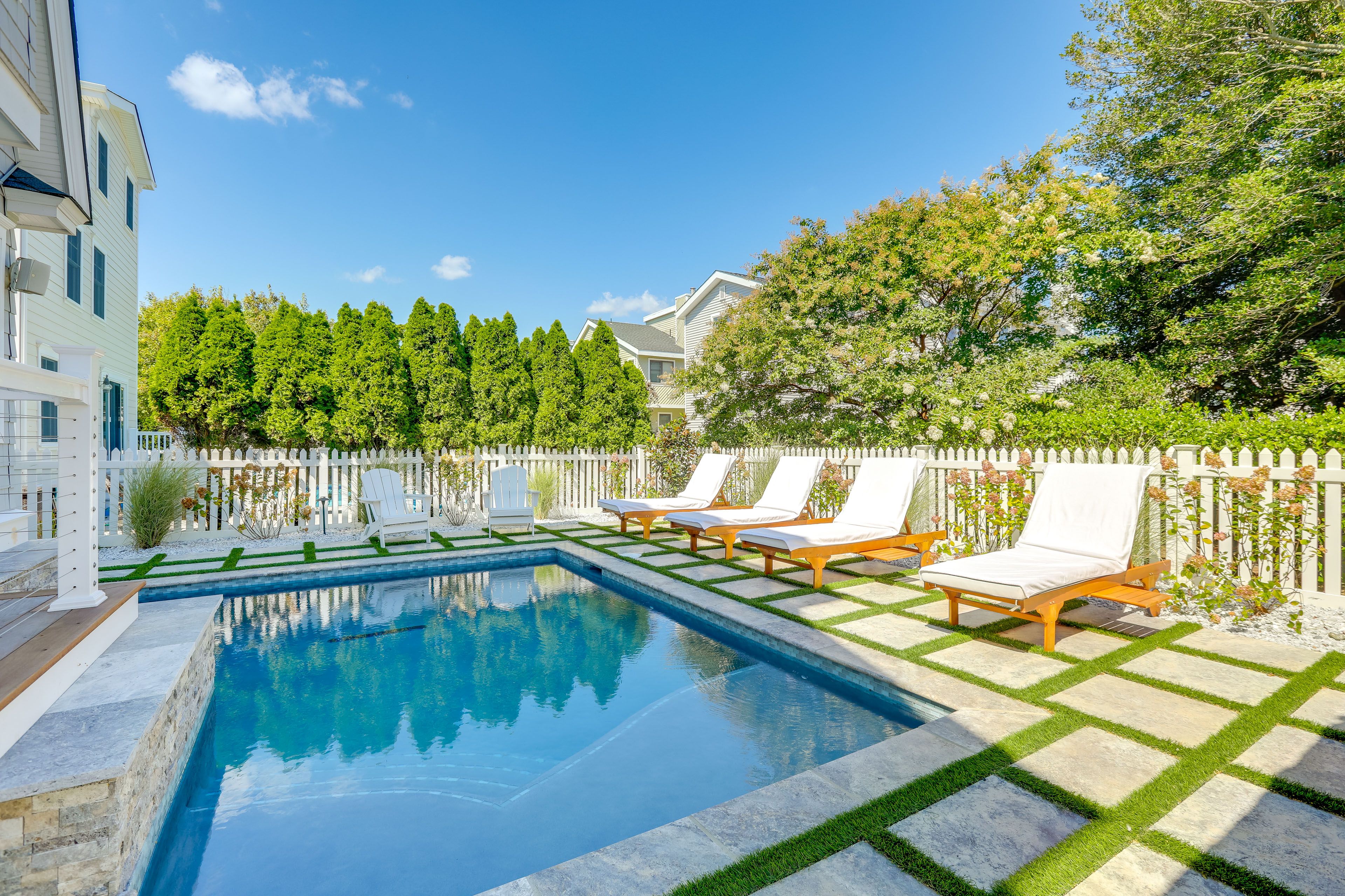 Private Pool | Loungers