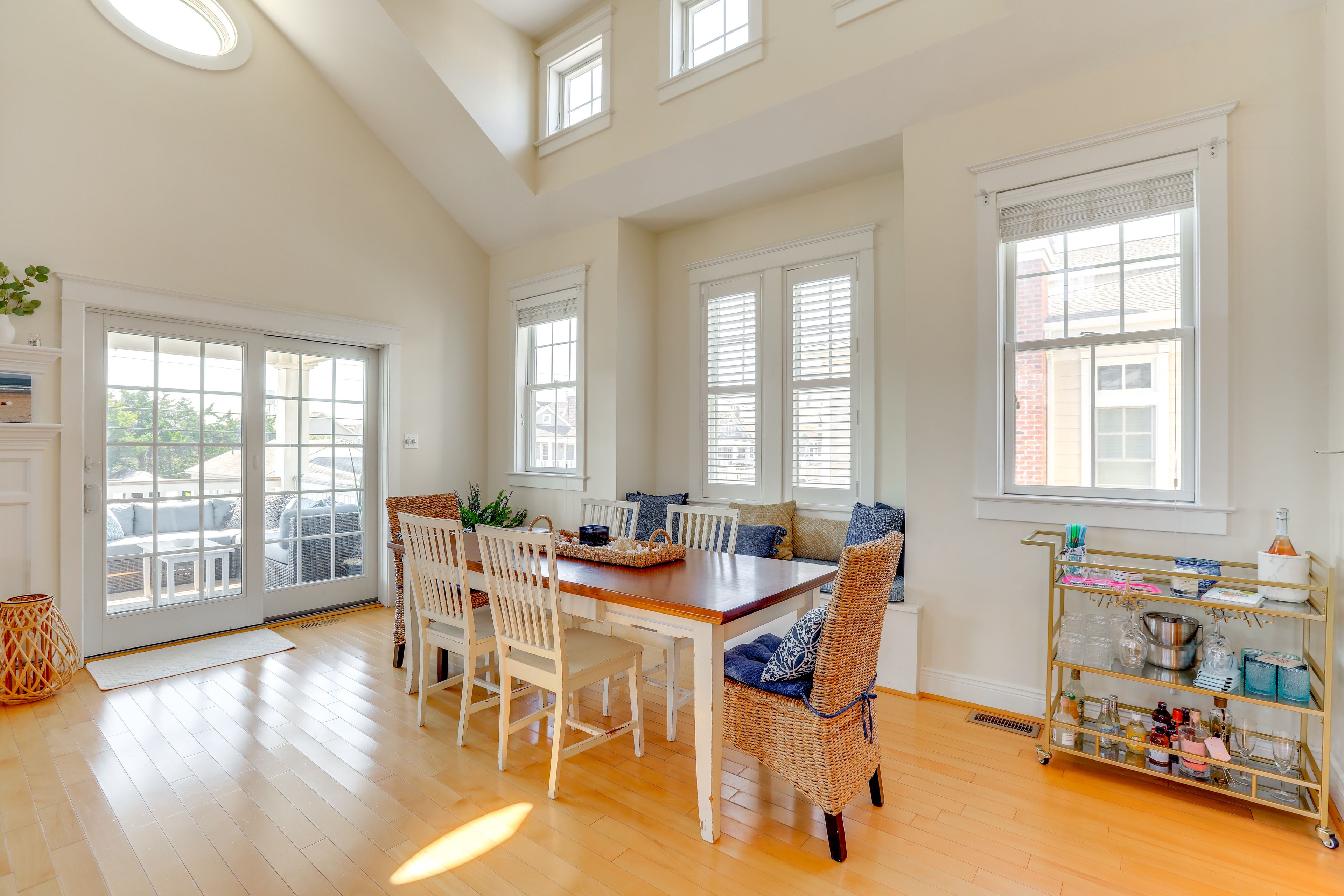 Dining Area | Dishes & Flatware Provided | 2nd Floor