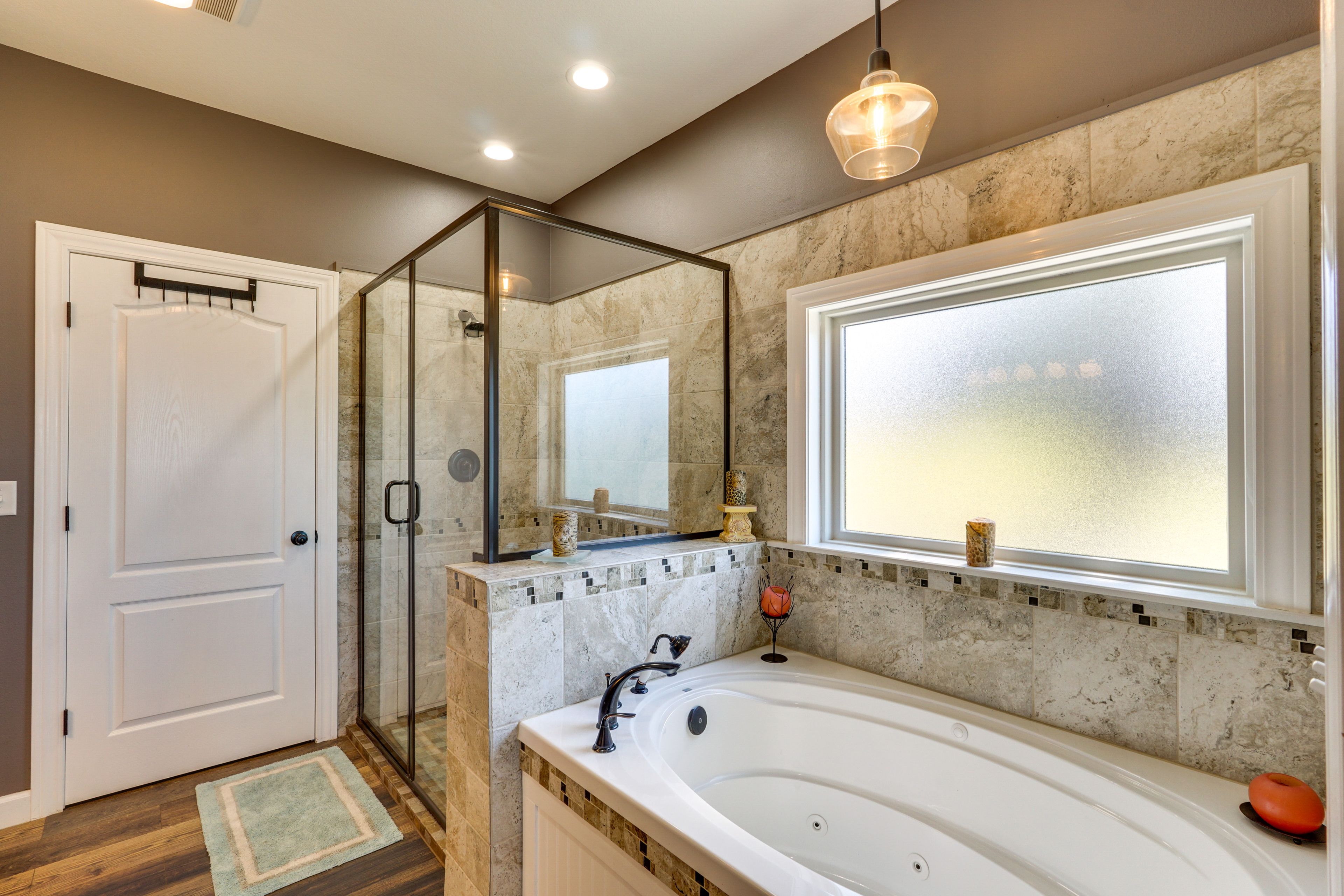En-Suite Bathroom | Main Level