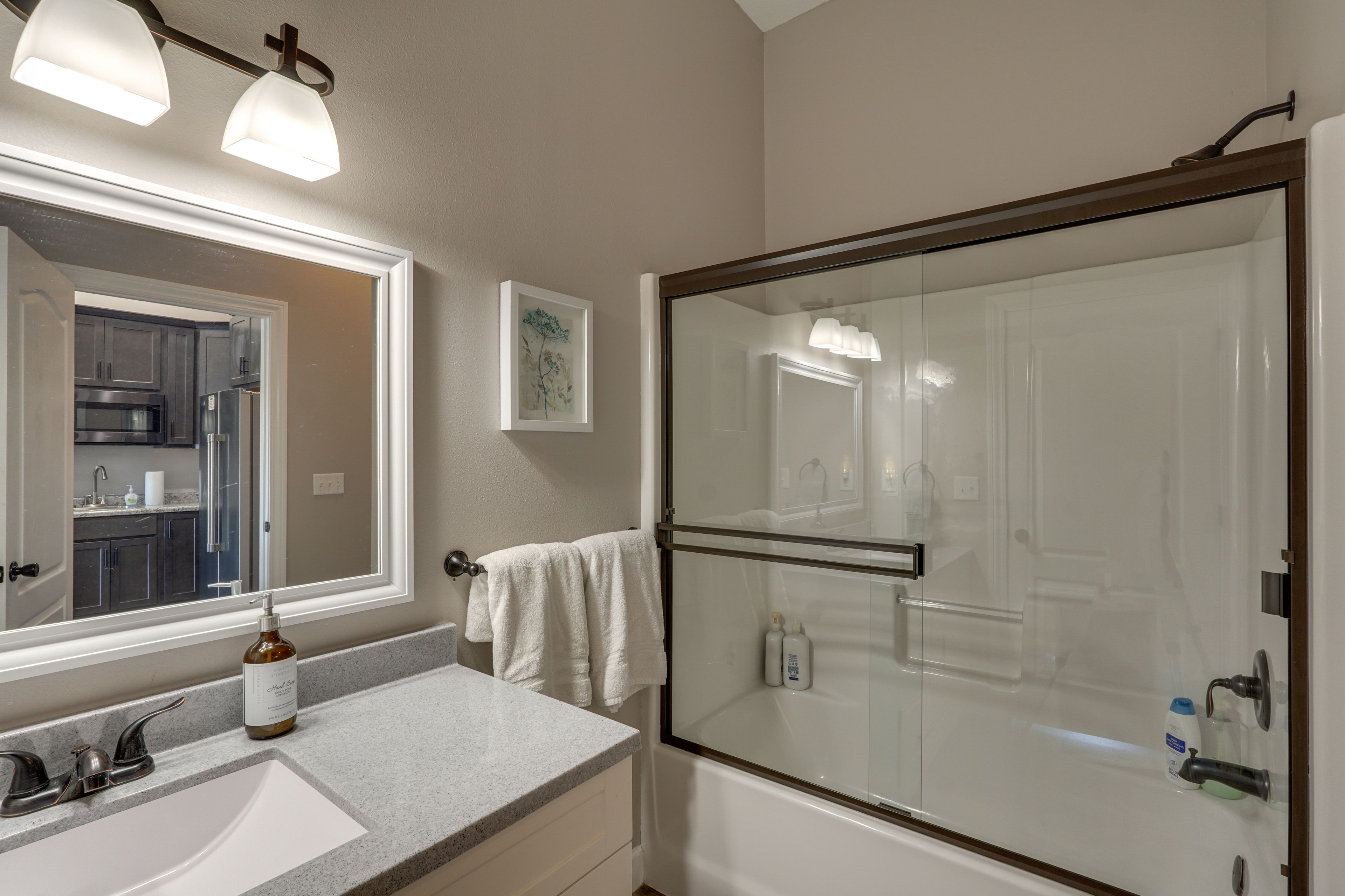 Full Bathroom | Main Level