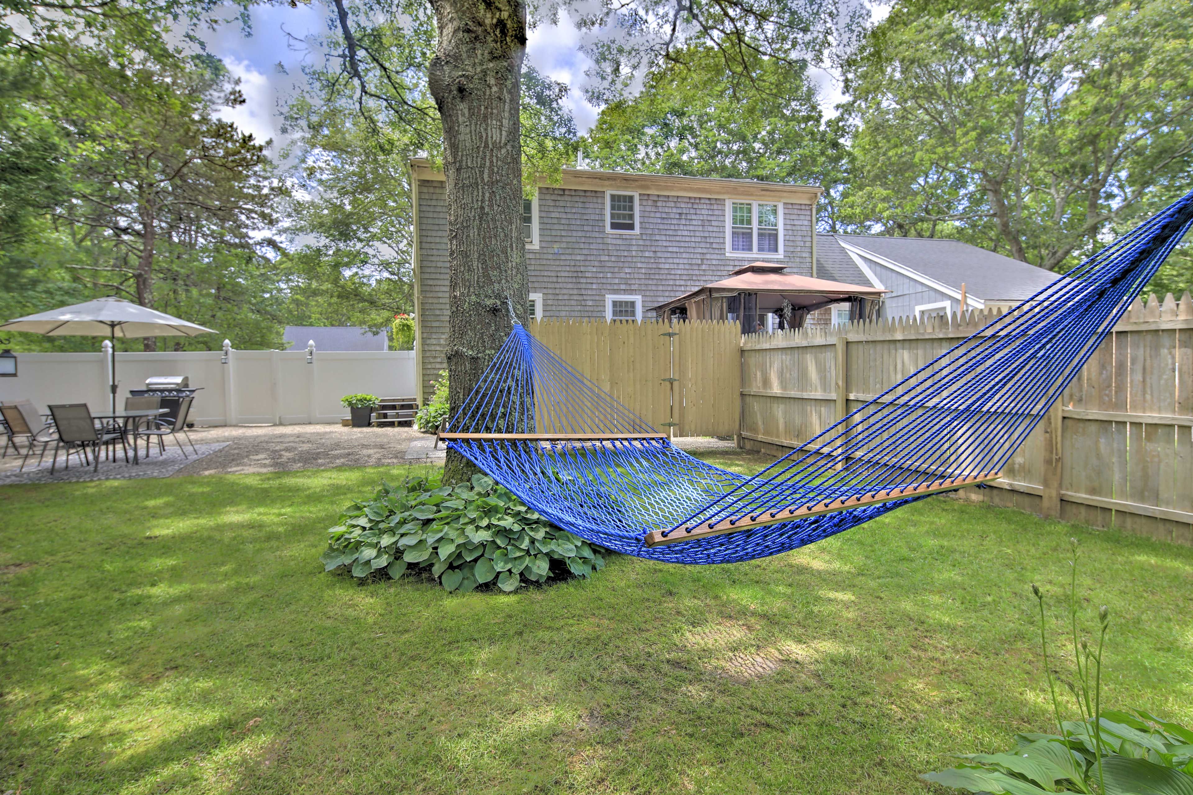 Yard | Hammock