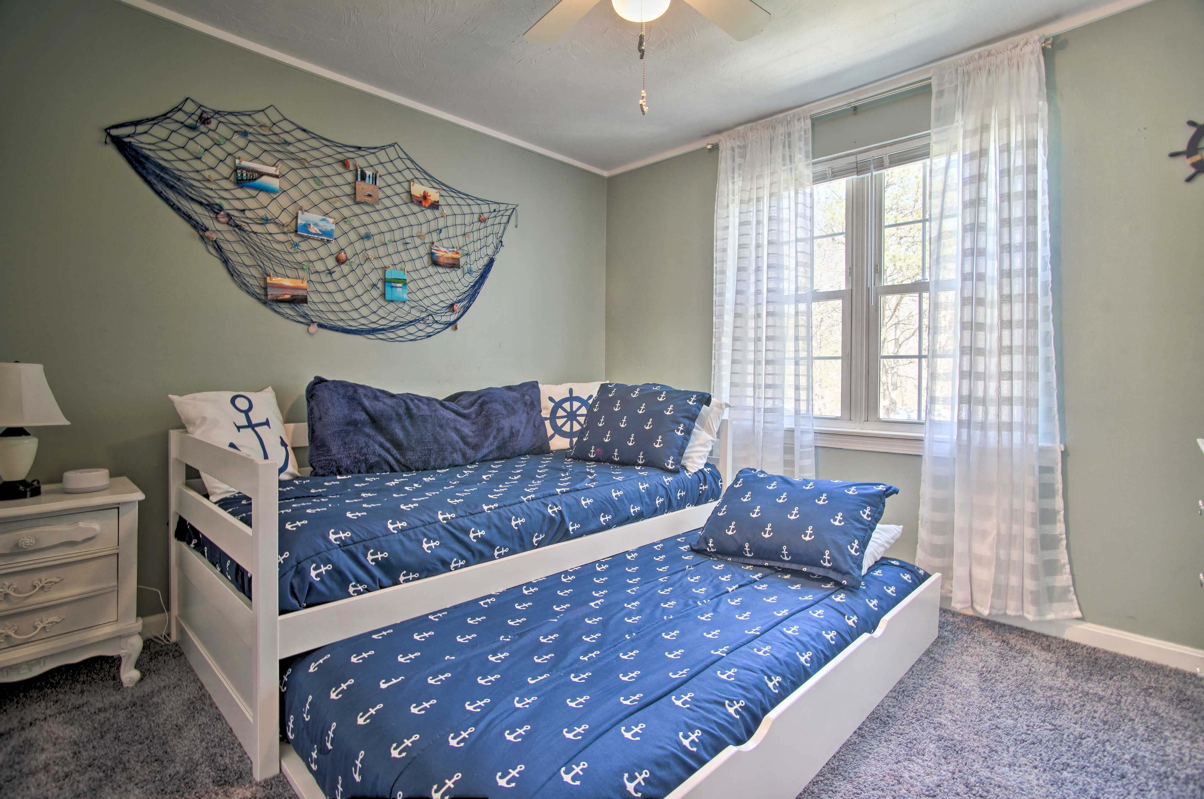 Bedroom 3 | Twin Daybed w/ Twin Trundle Bed | 2nd Floor