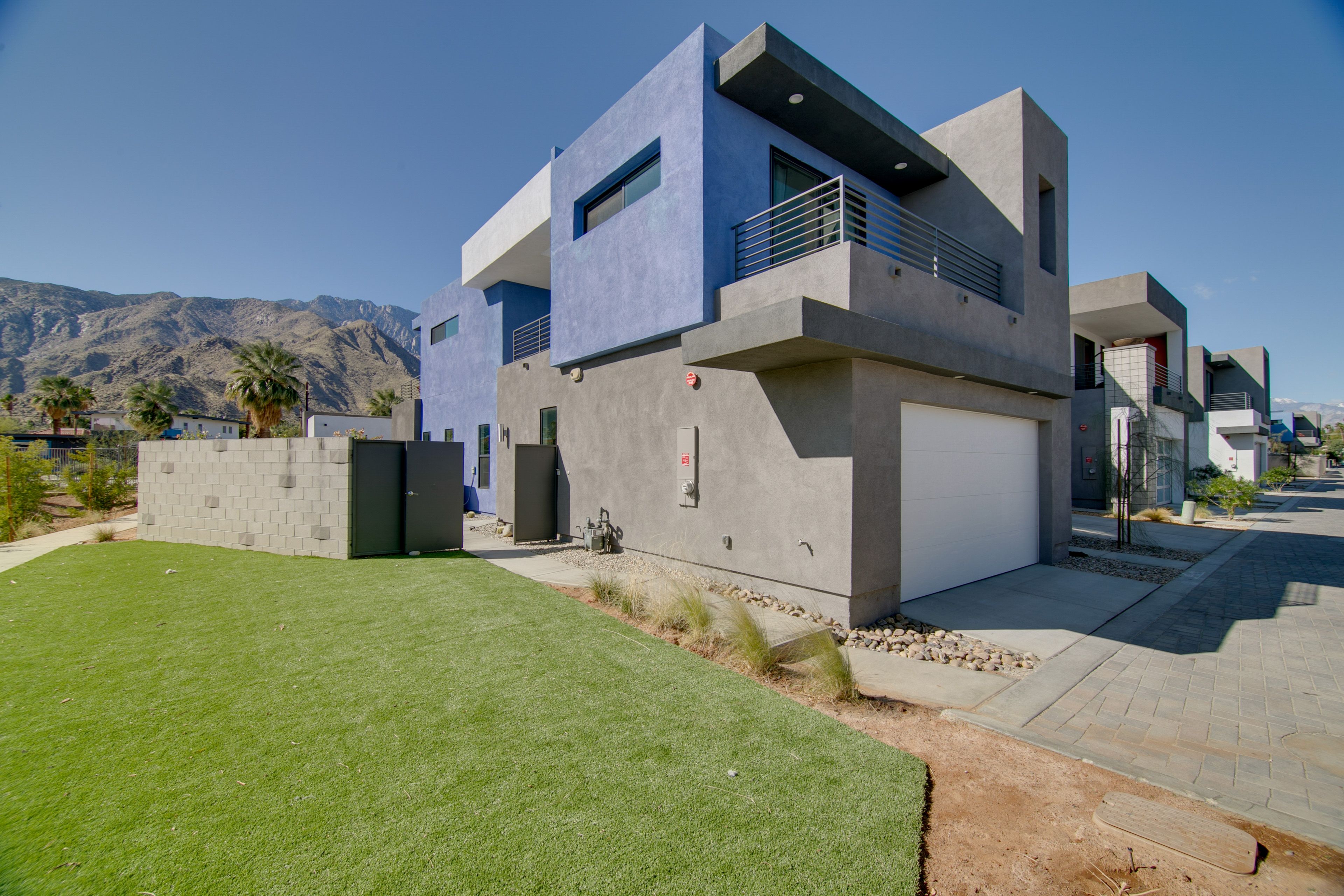 Parking | Garage (2 Vehicles) | Driveway (1 Vehicle)