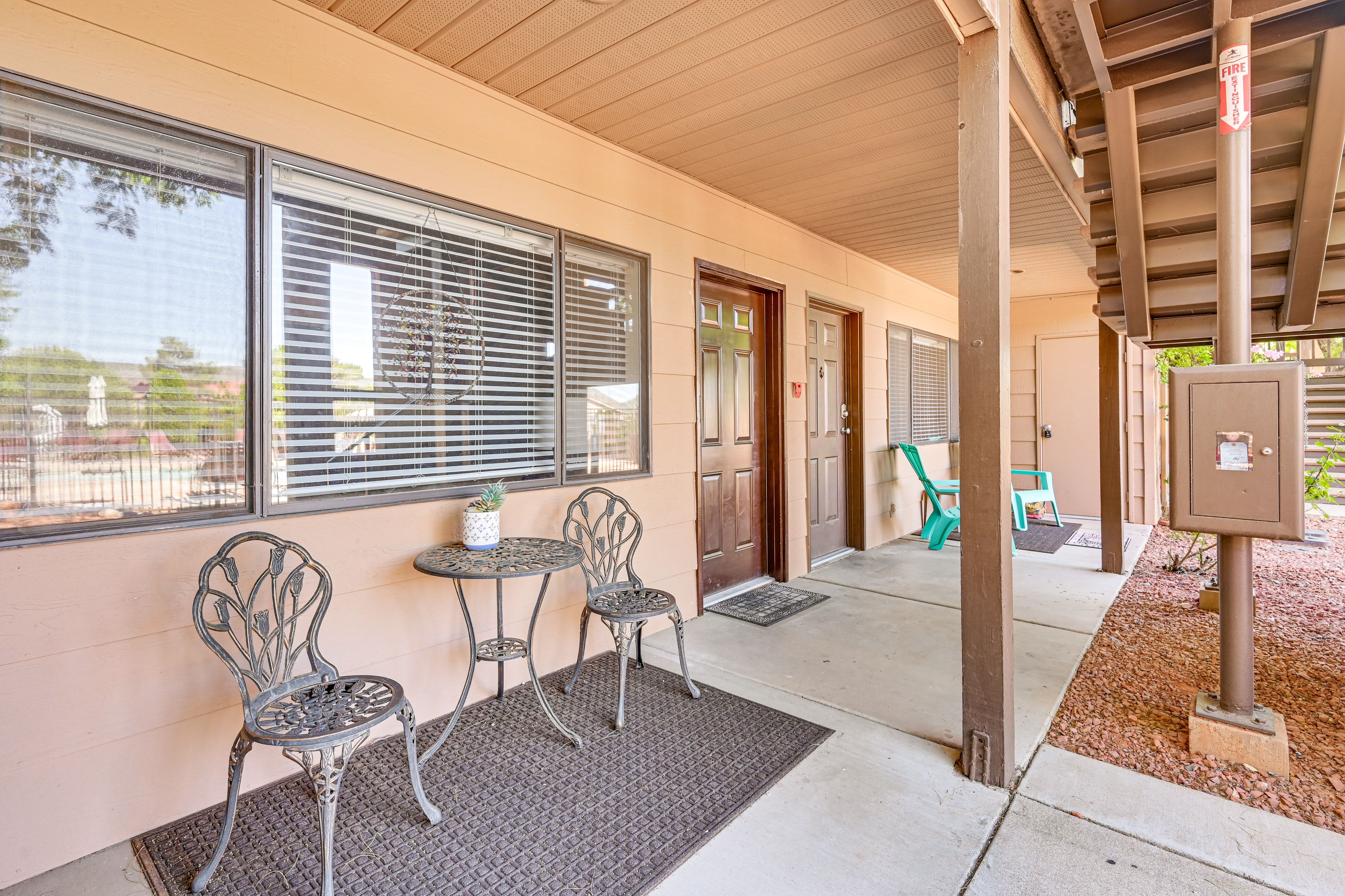 Exterior | Outdoor Seating