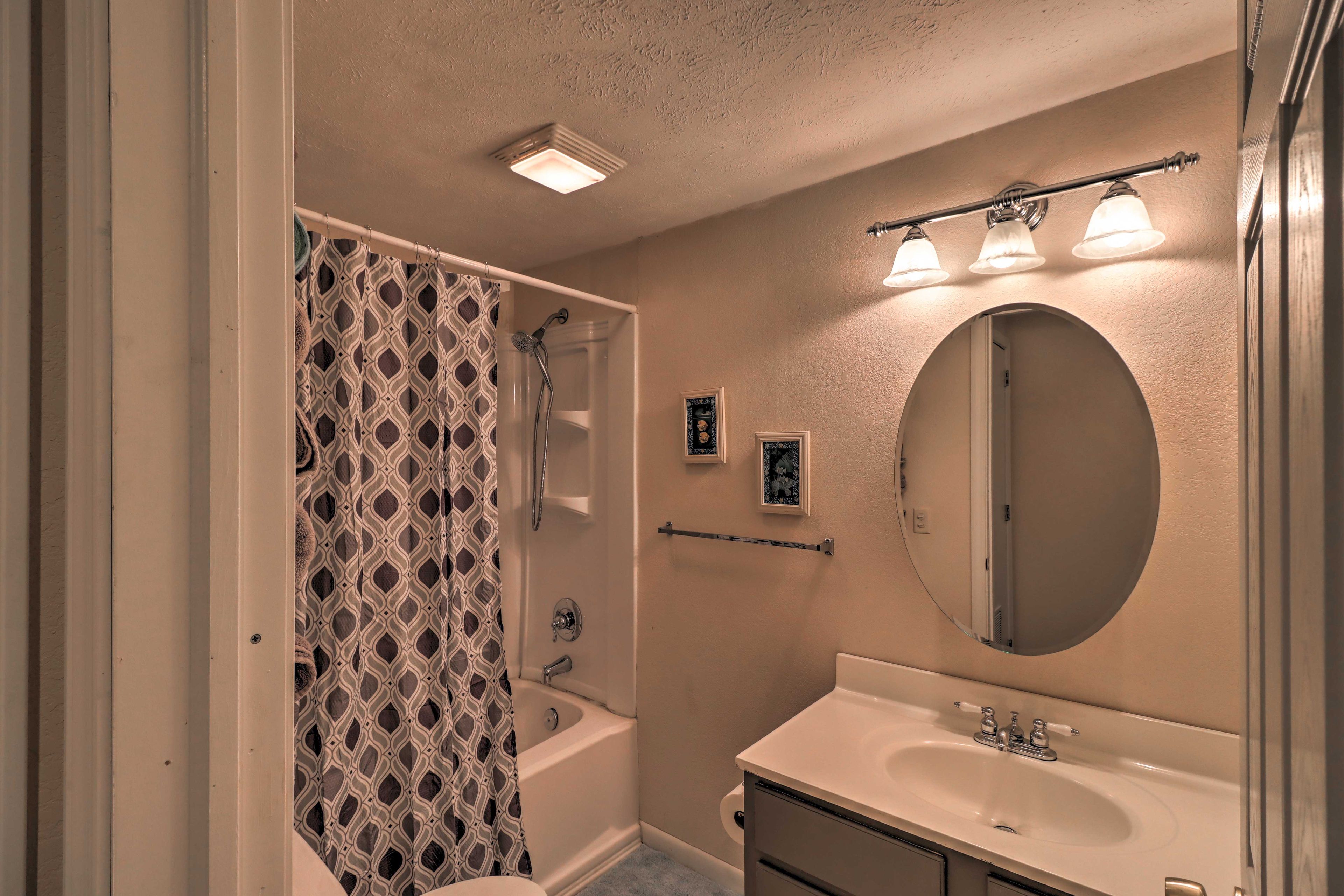 Full Bathroom