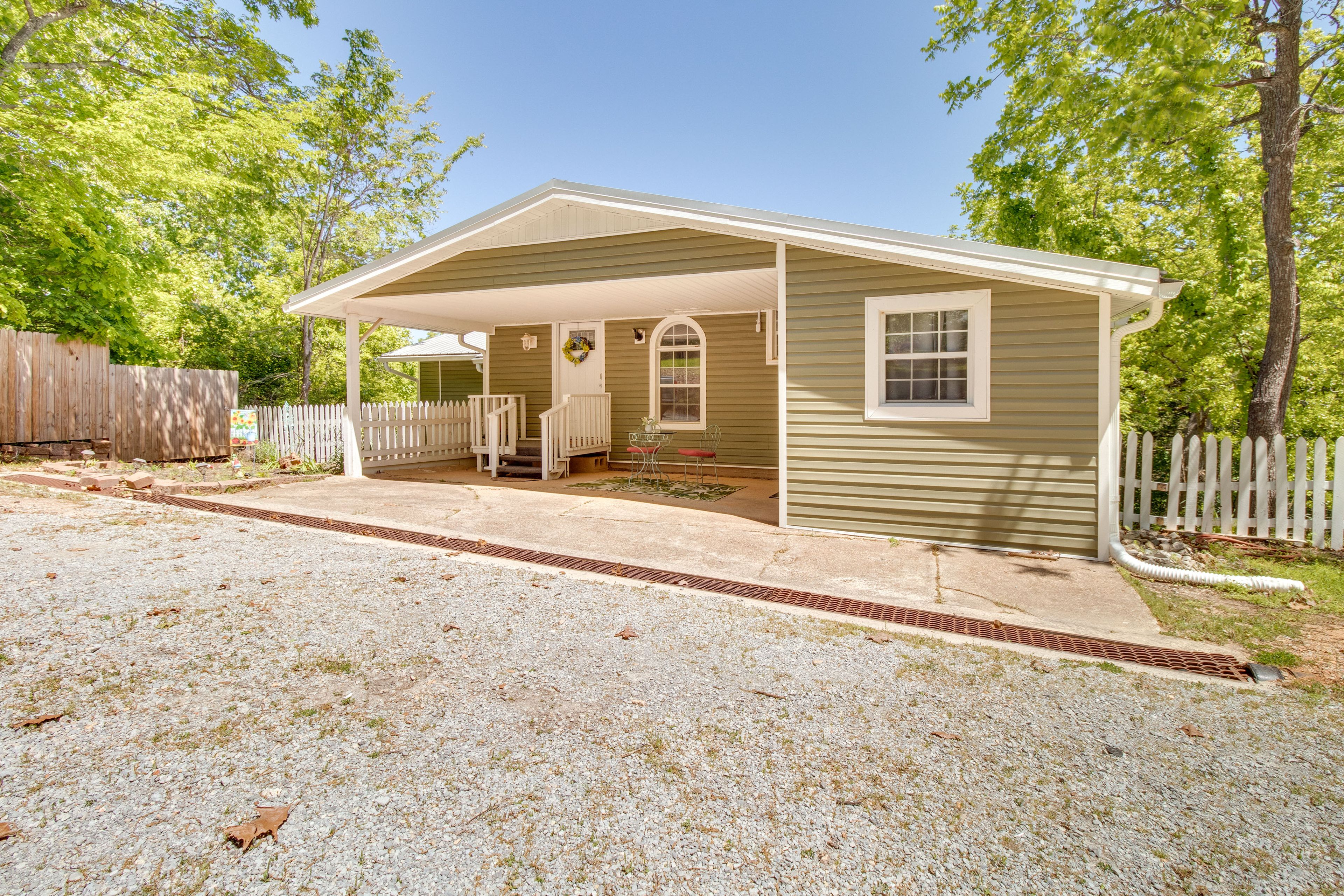 Driveway (3 vehicles) | RV & Boat Trailer Parking | Free Street Parking