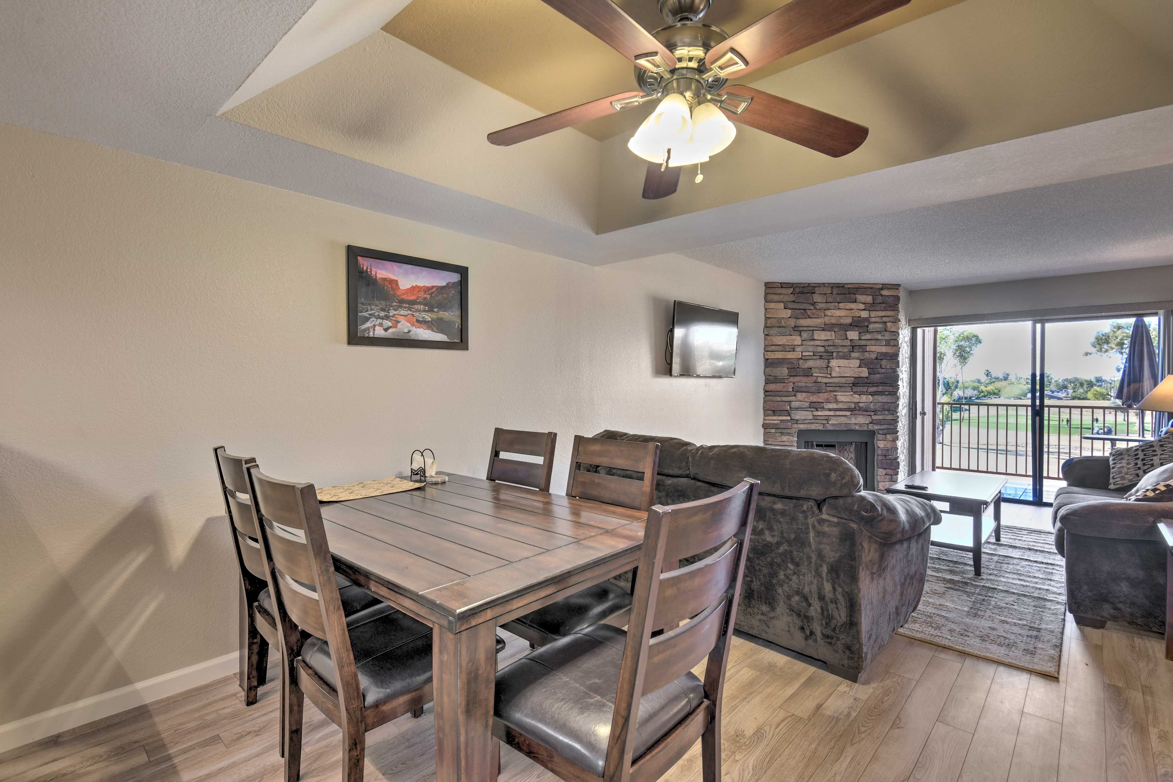 Interior | Open Floor Plan | Free WiFi