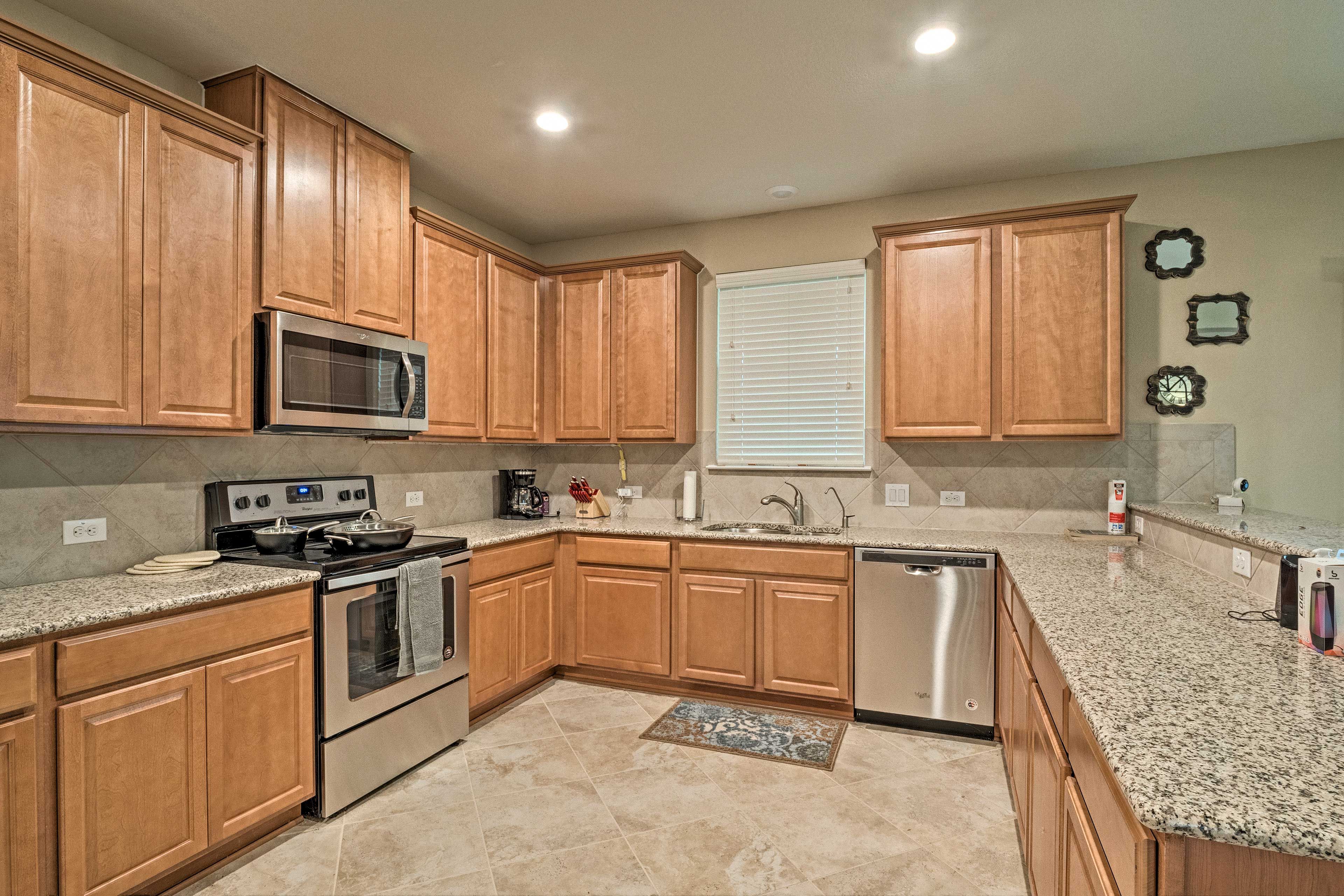 Kitchen | Drip Coffee Maker | Knife Set | Cooking Basics