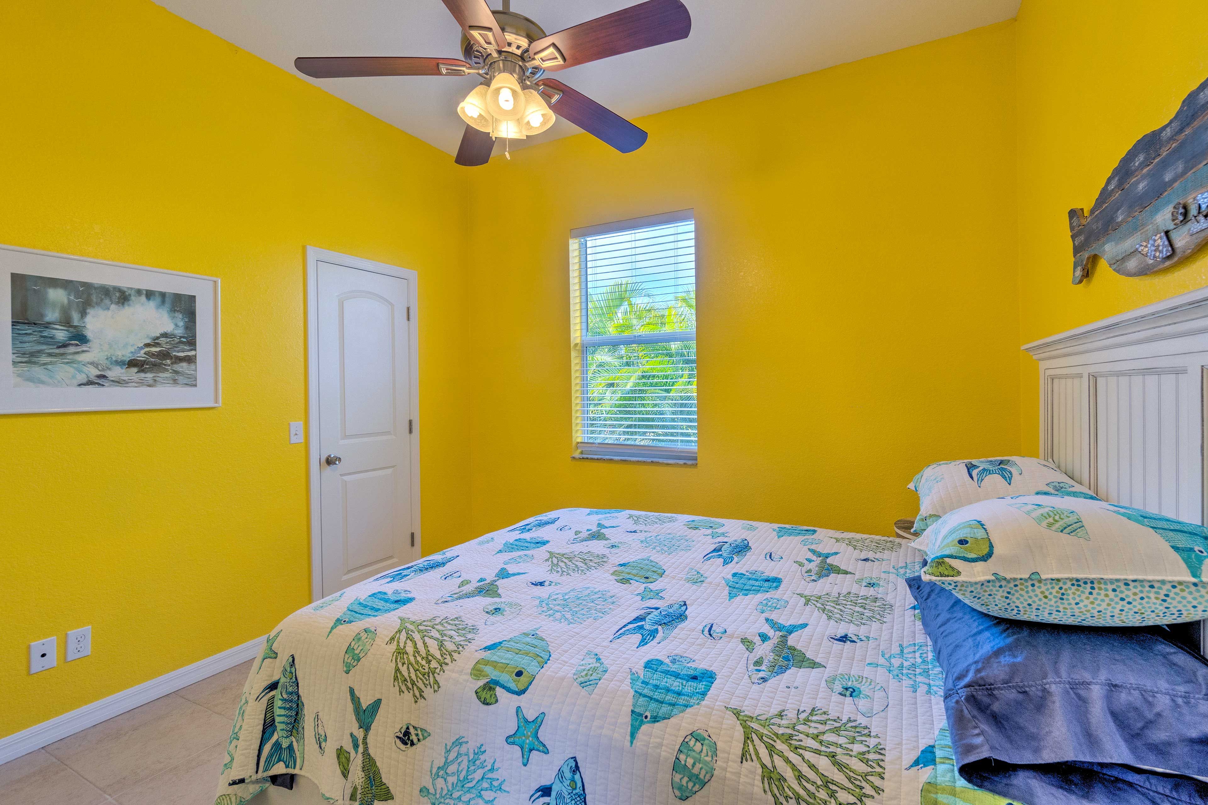 Bedroom 2 | Queen Bed