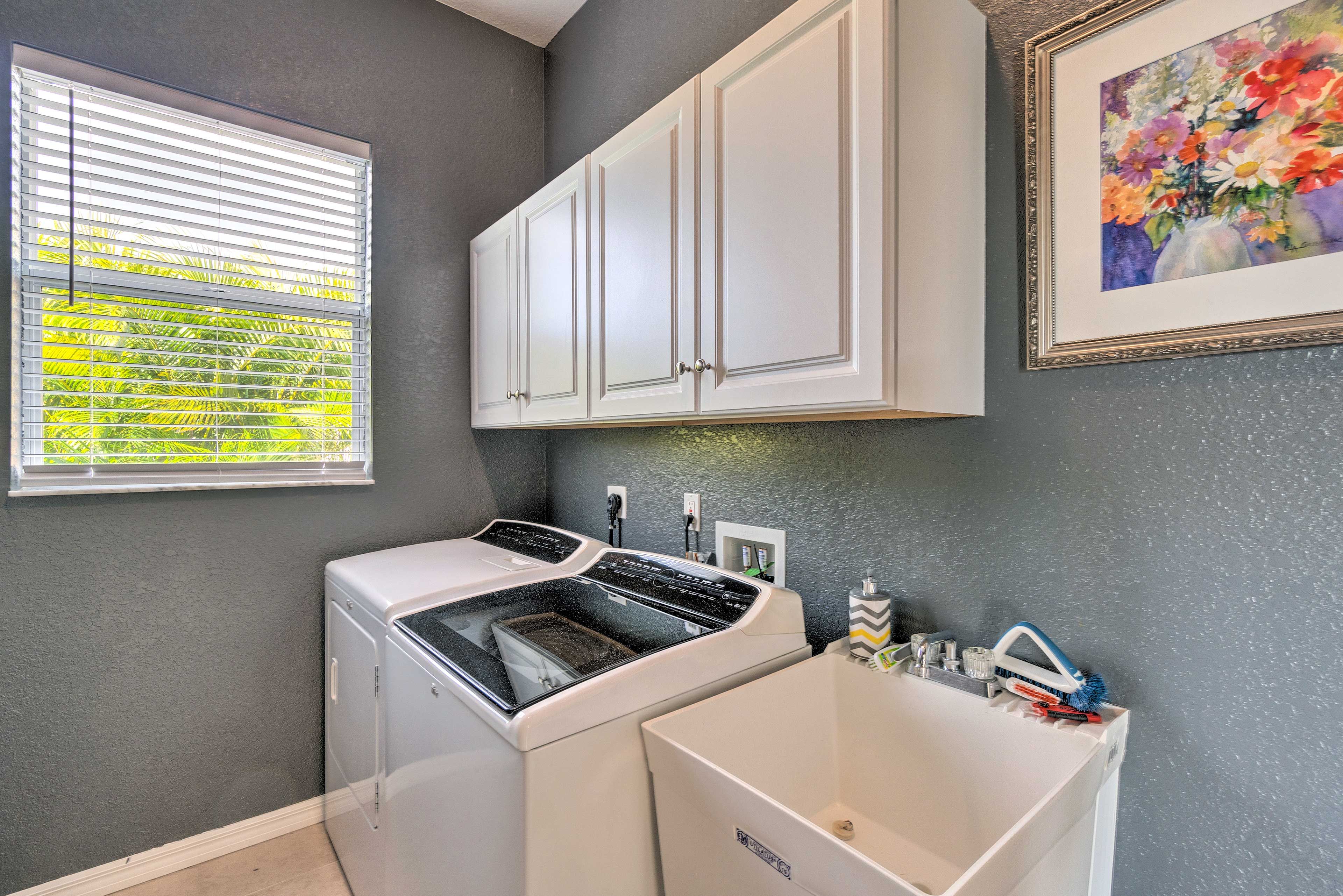 Laundry Room | Washer & Dryer
