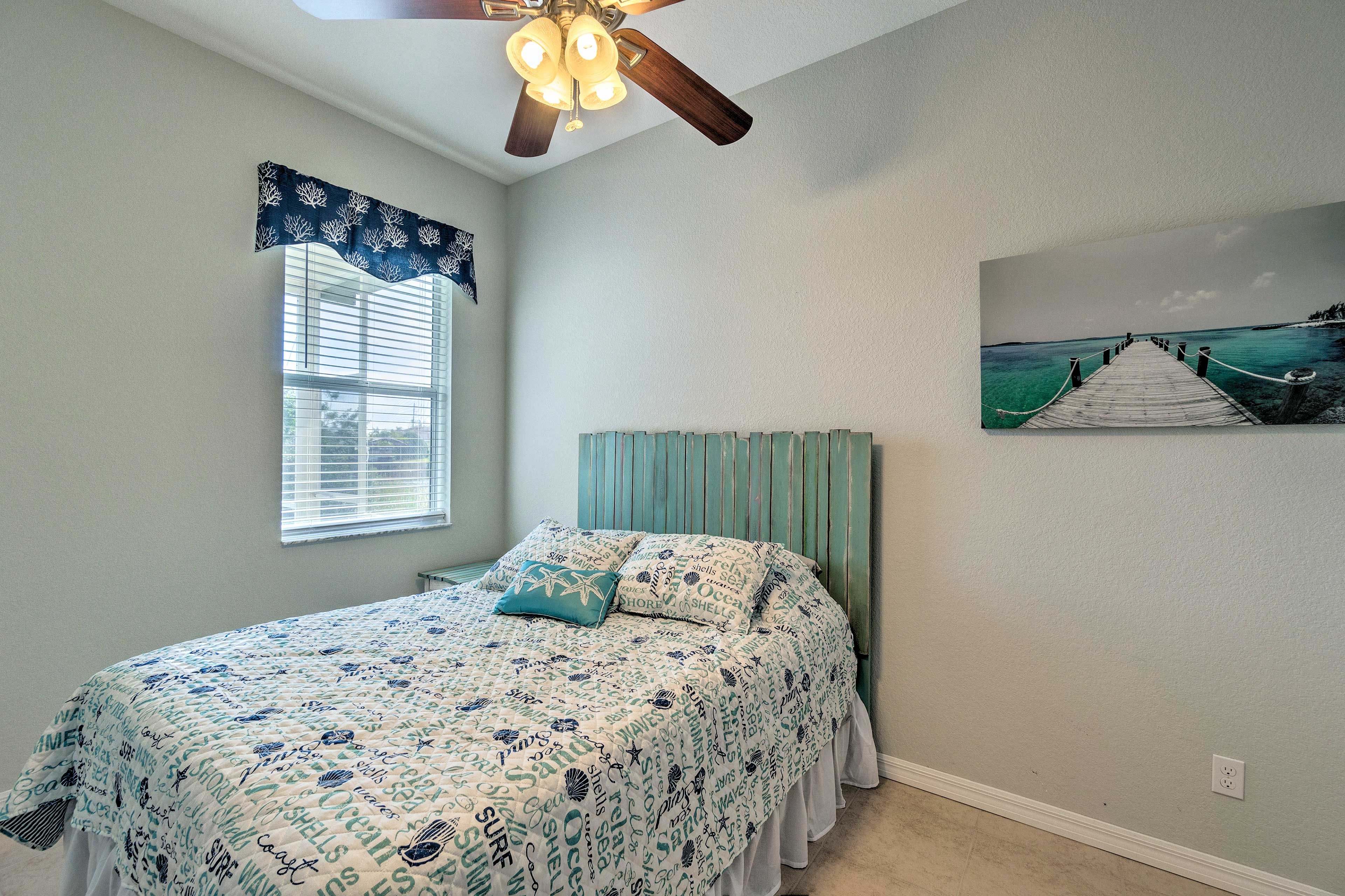 Bedroom 3 | Queen Bed