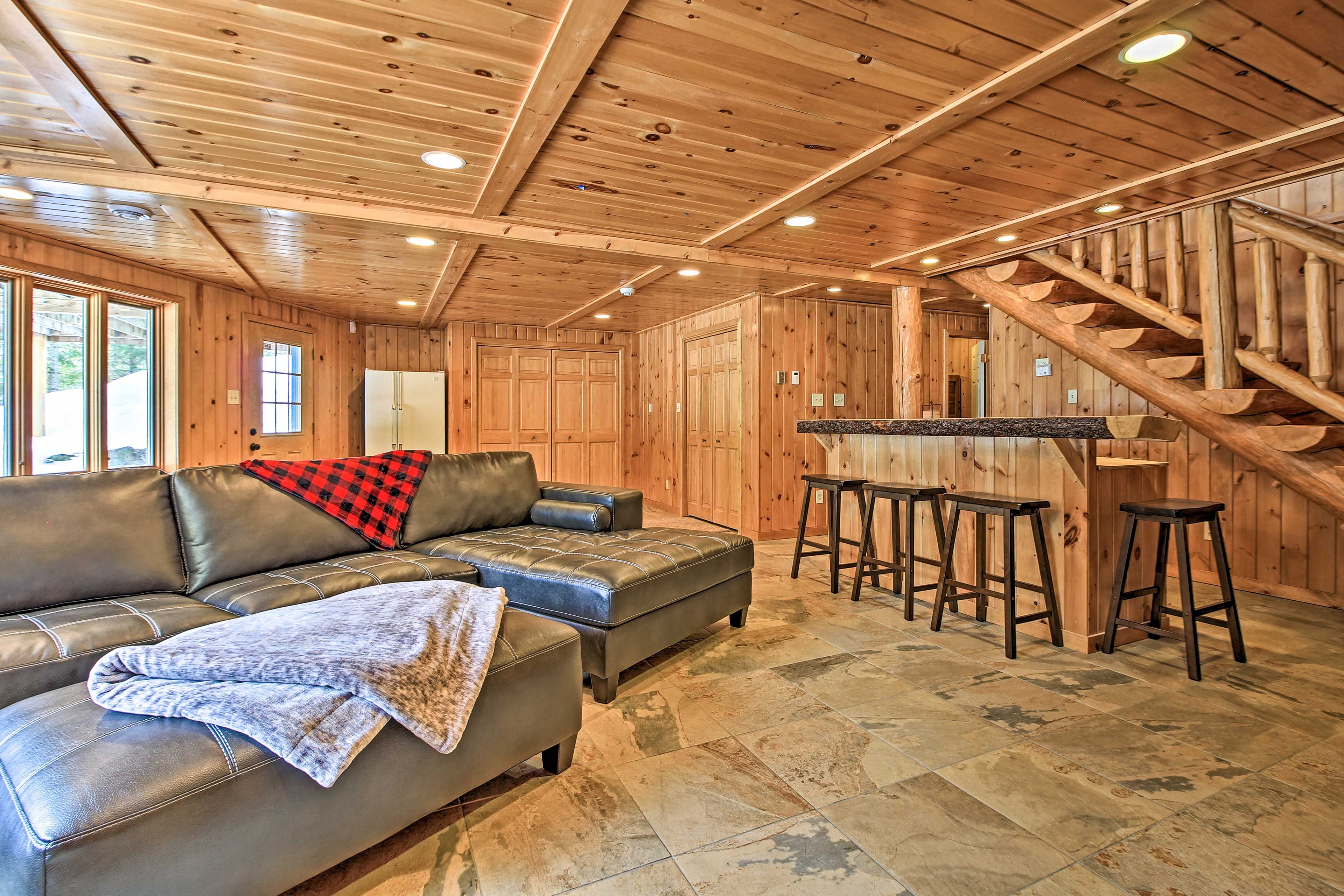 Family Room | Lower Level | Bar Area | Smart TV