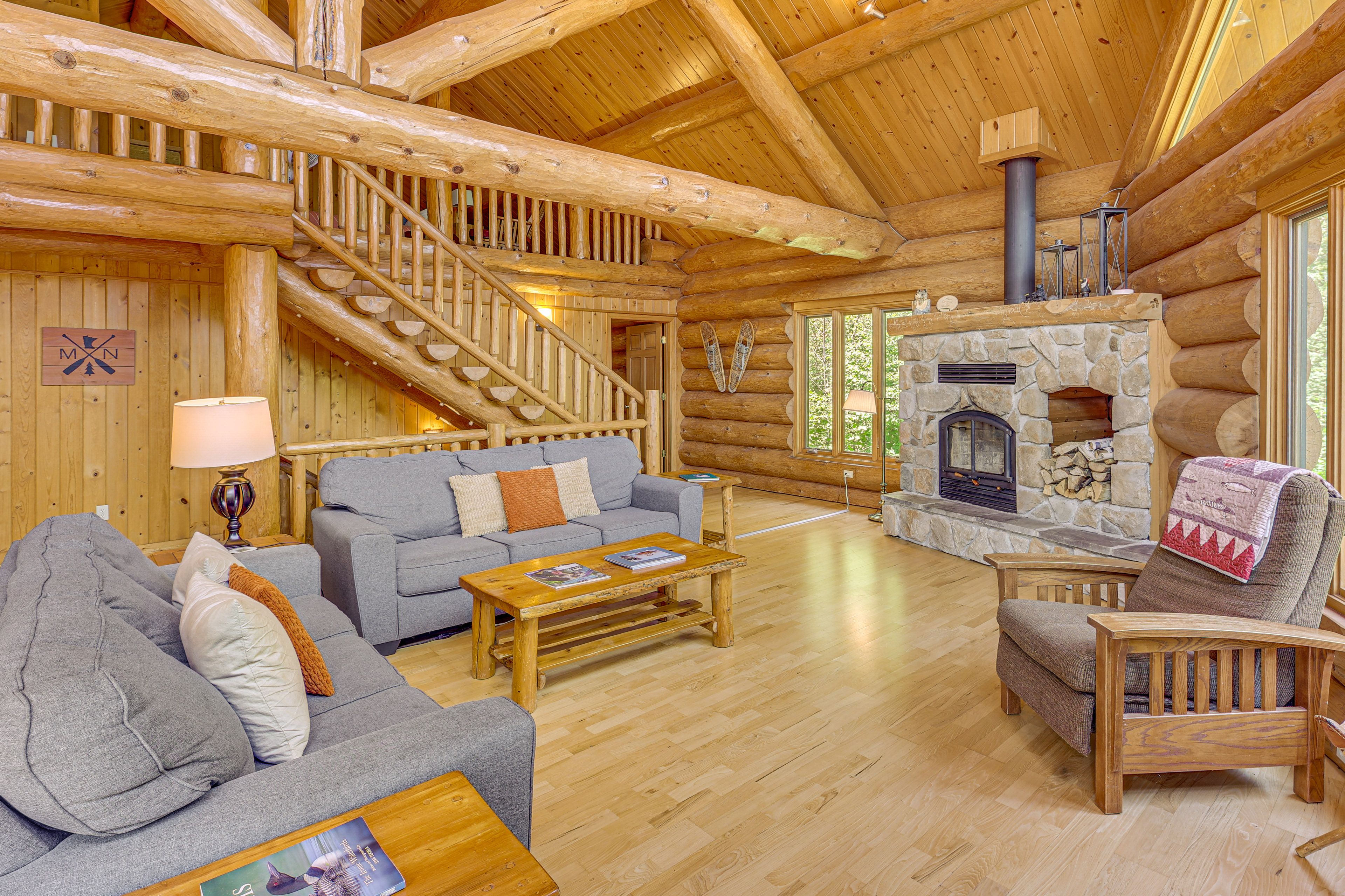 Living Room | Smart TV | Wood-Burning Fireplace