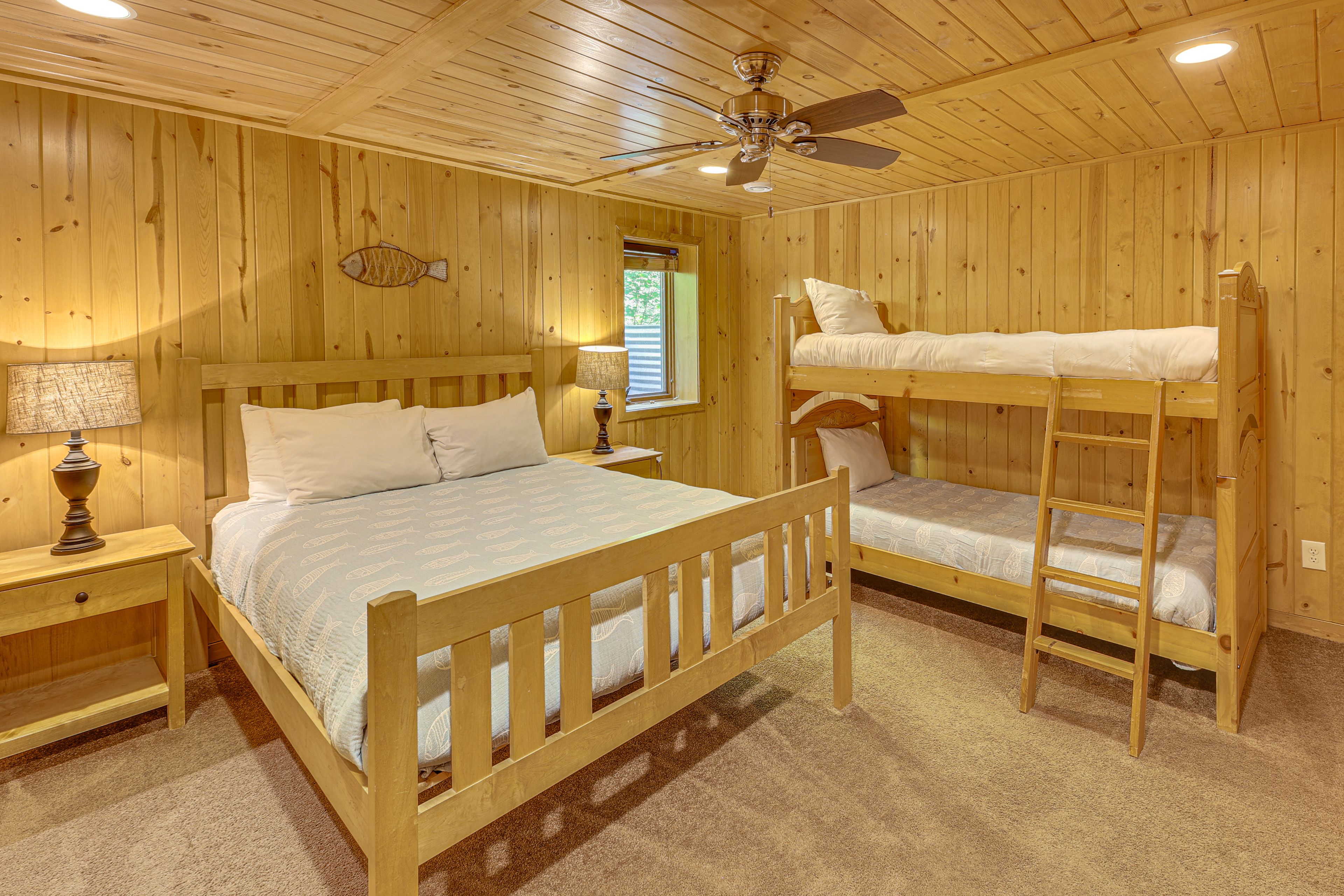 Bedroom 2 | Queen Bed | Twin Bunk Bed