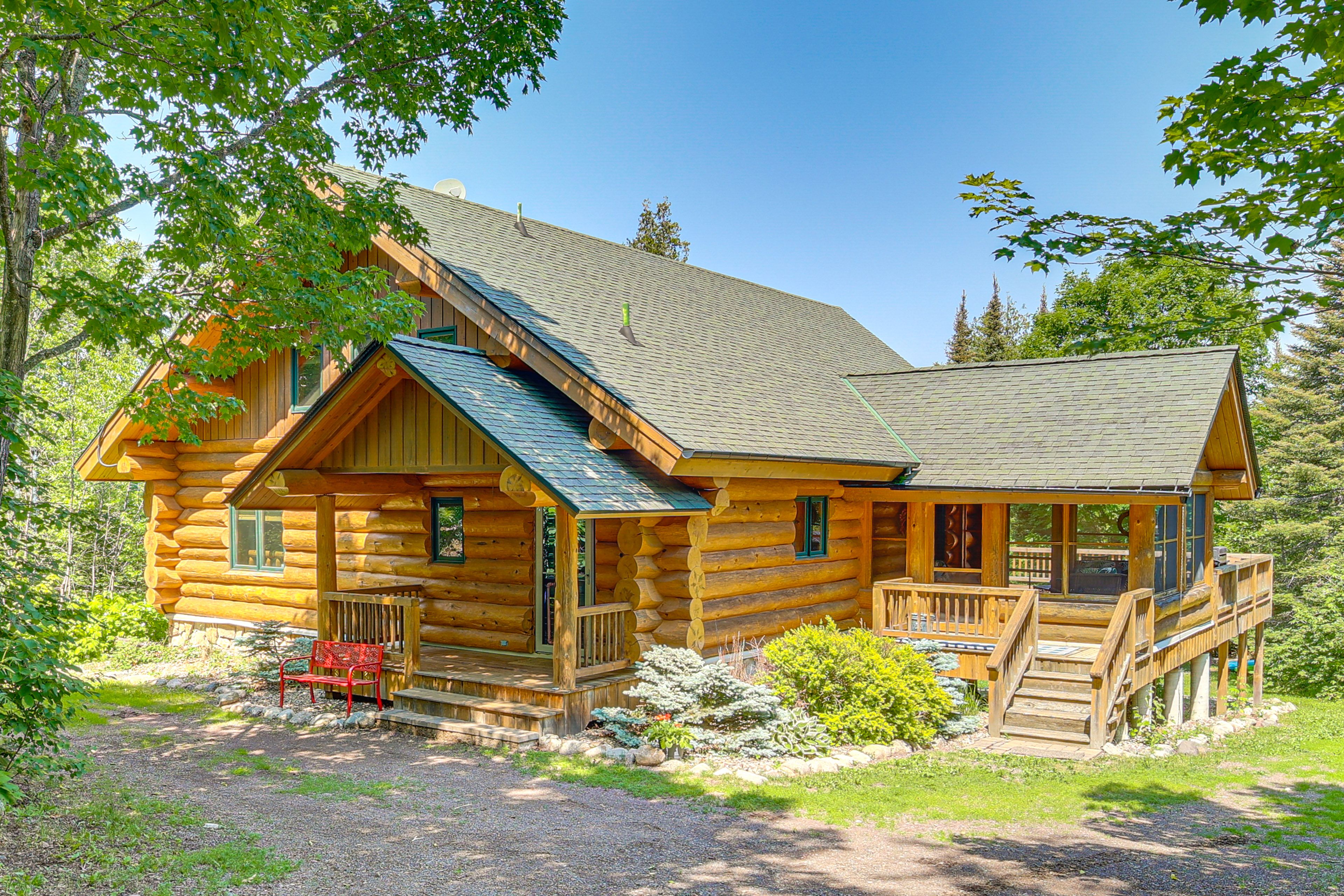 Lutsen Vacation Rental | 3BR | 3BA | 3,500 Sq Ft | Stairs Required
