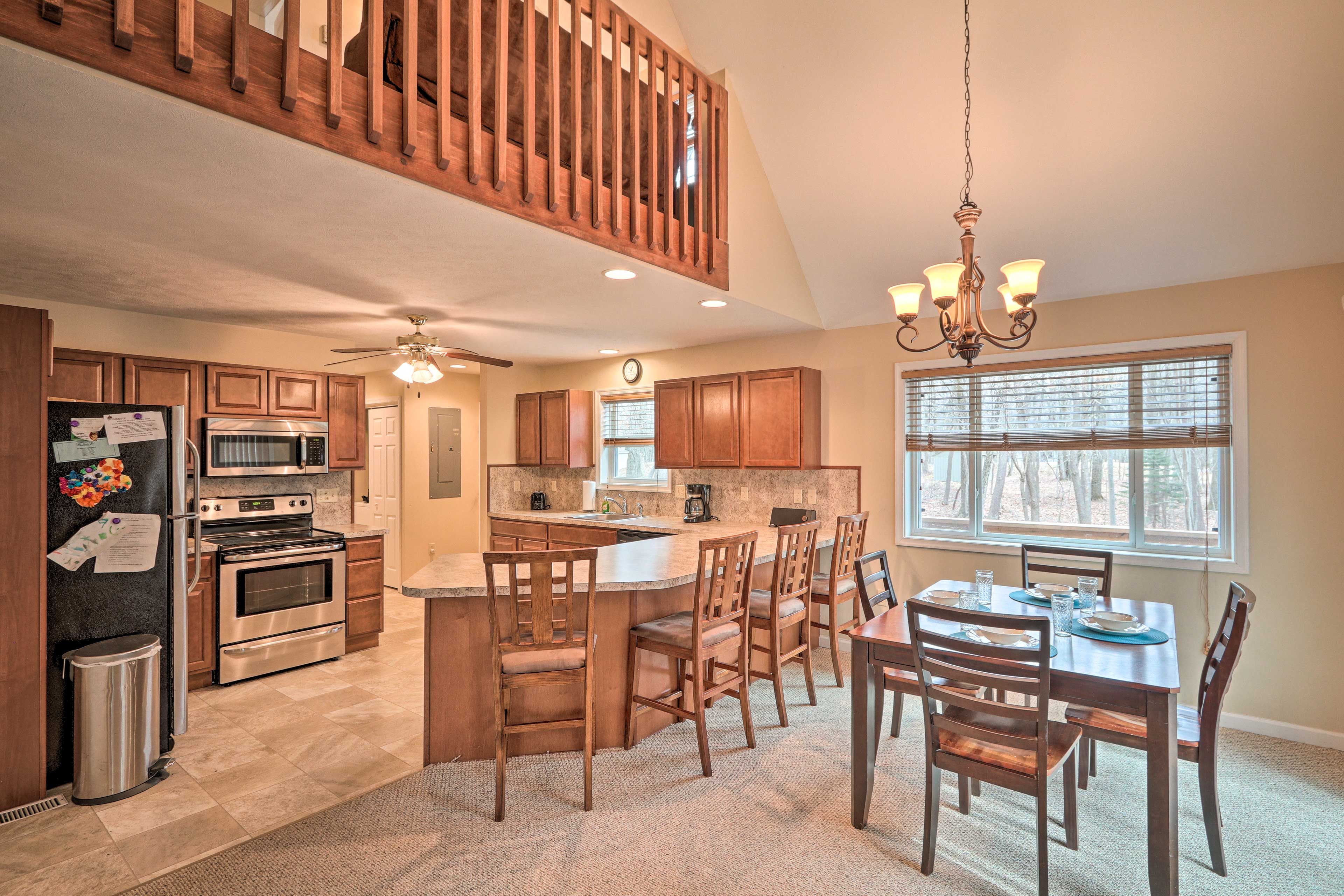 Interior | Open Floor Plan | Free WiFi