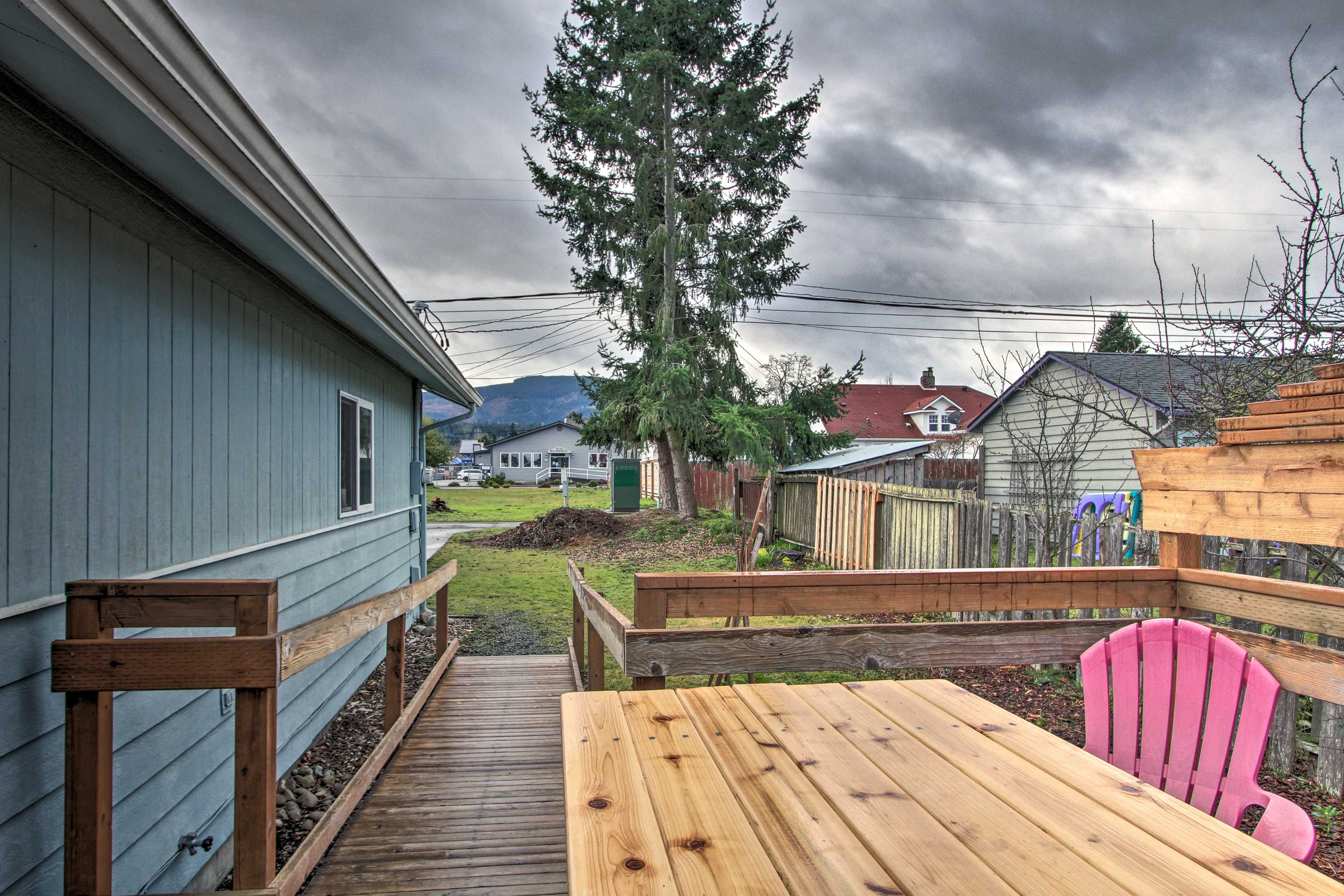 Entertainment Deck