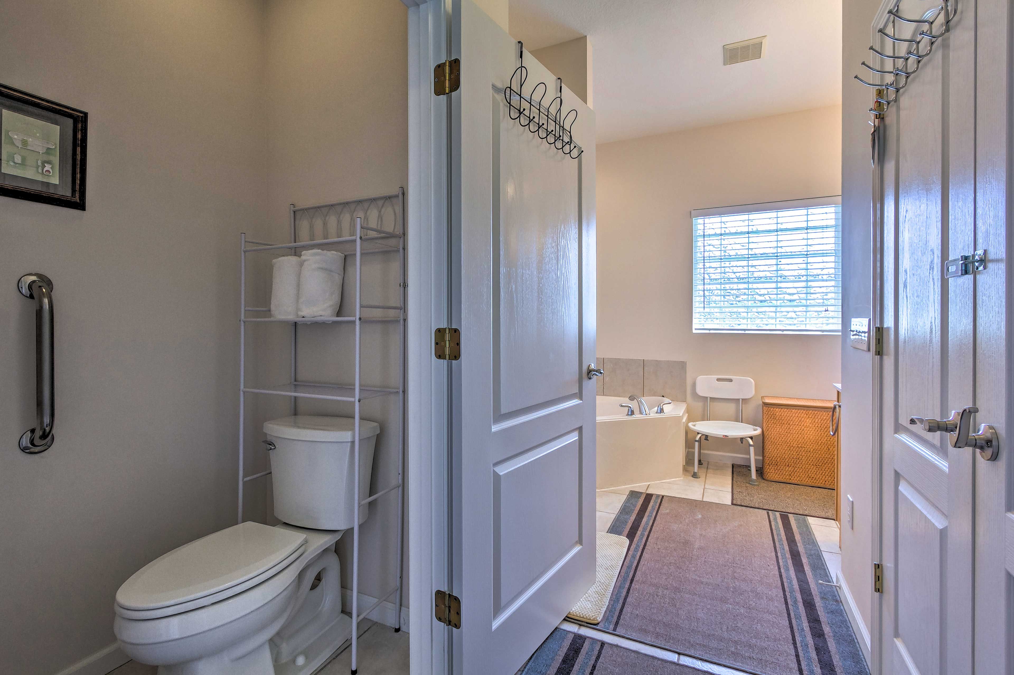 Full En-Suite Bathroom