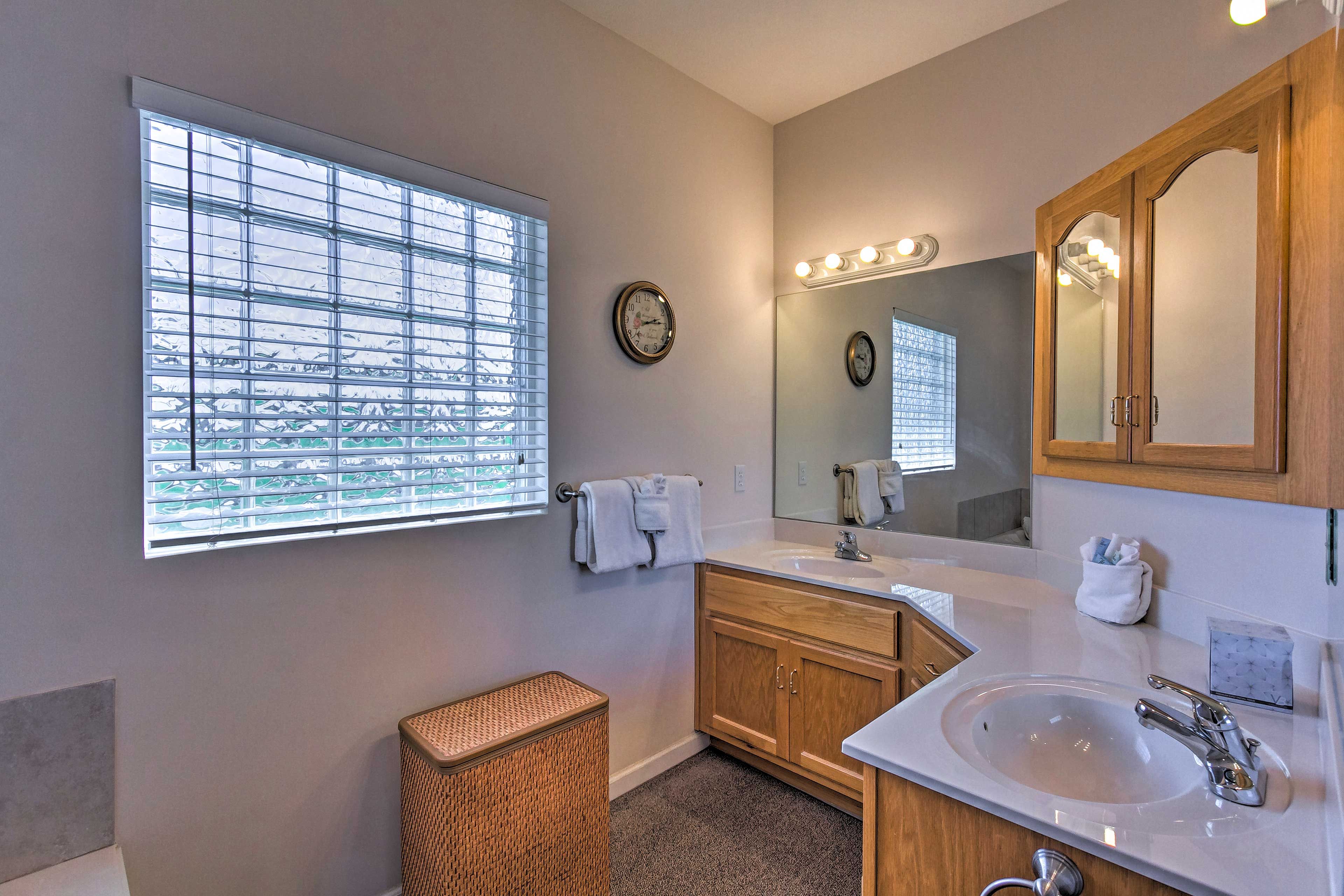 Full En-Suite Bathroom