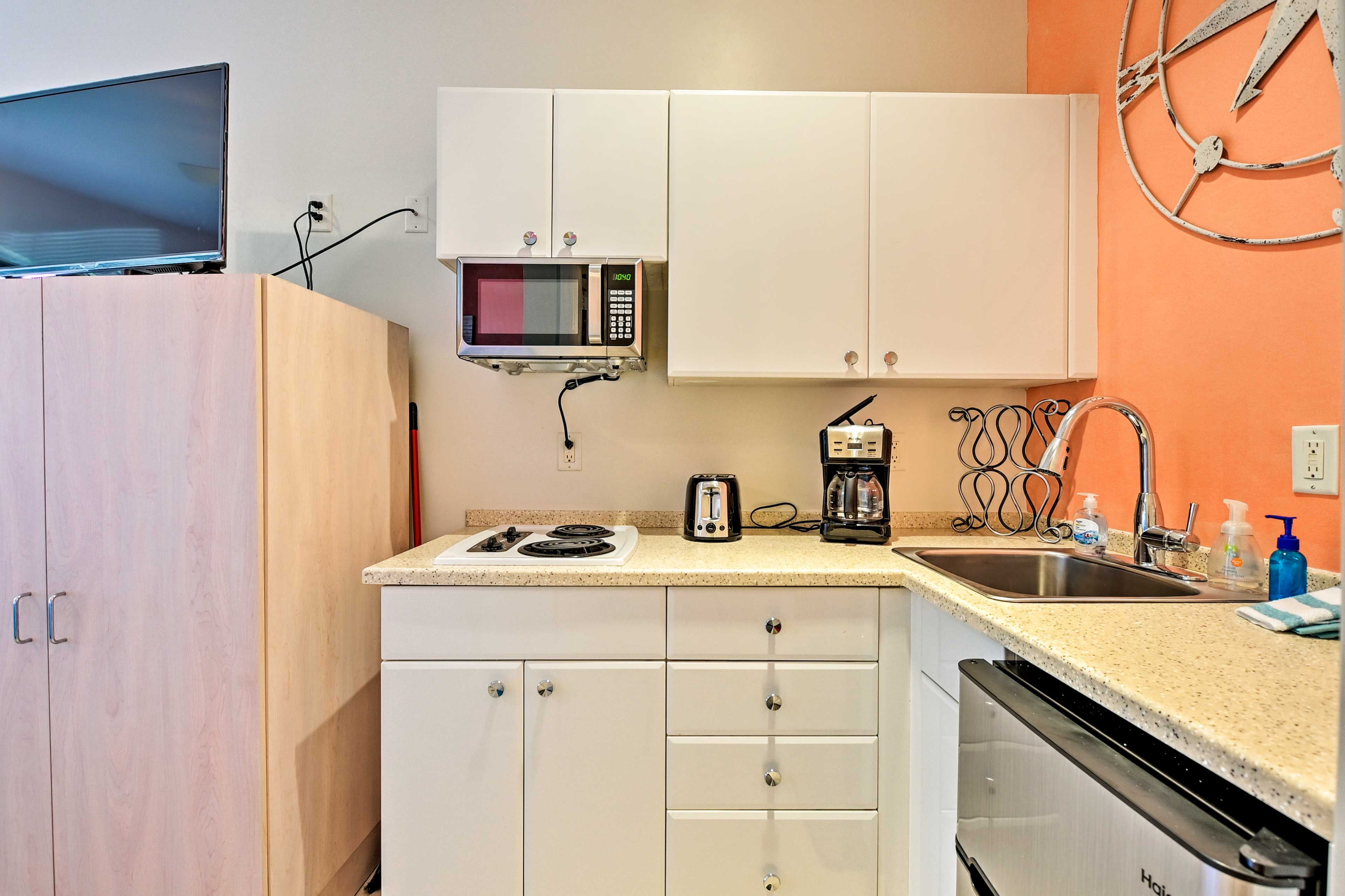 The kitchenette has everything you need to whip up something good.