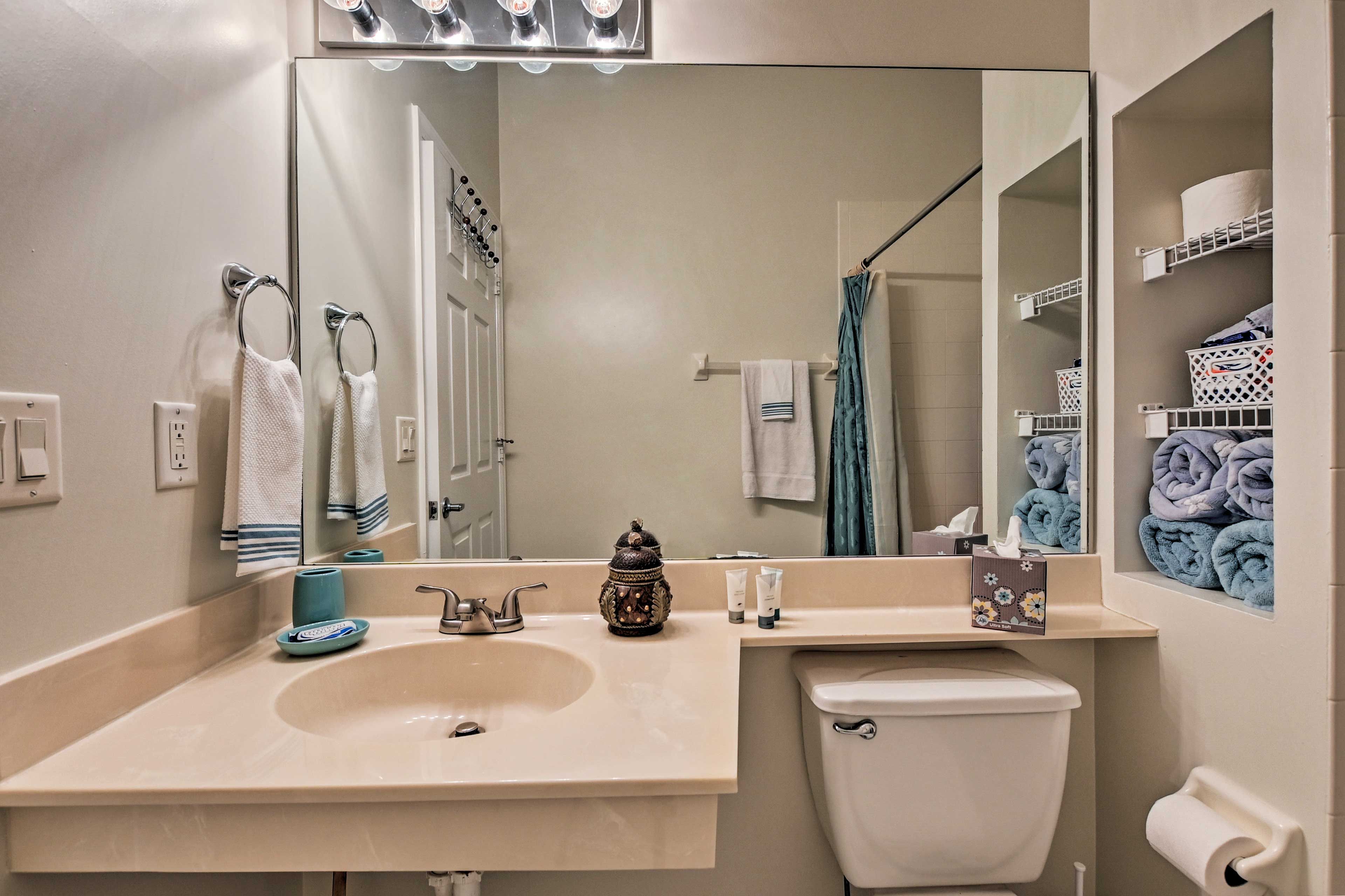 Stay dry with the fresh towels in the bathroom!