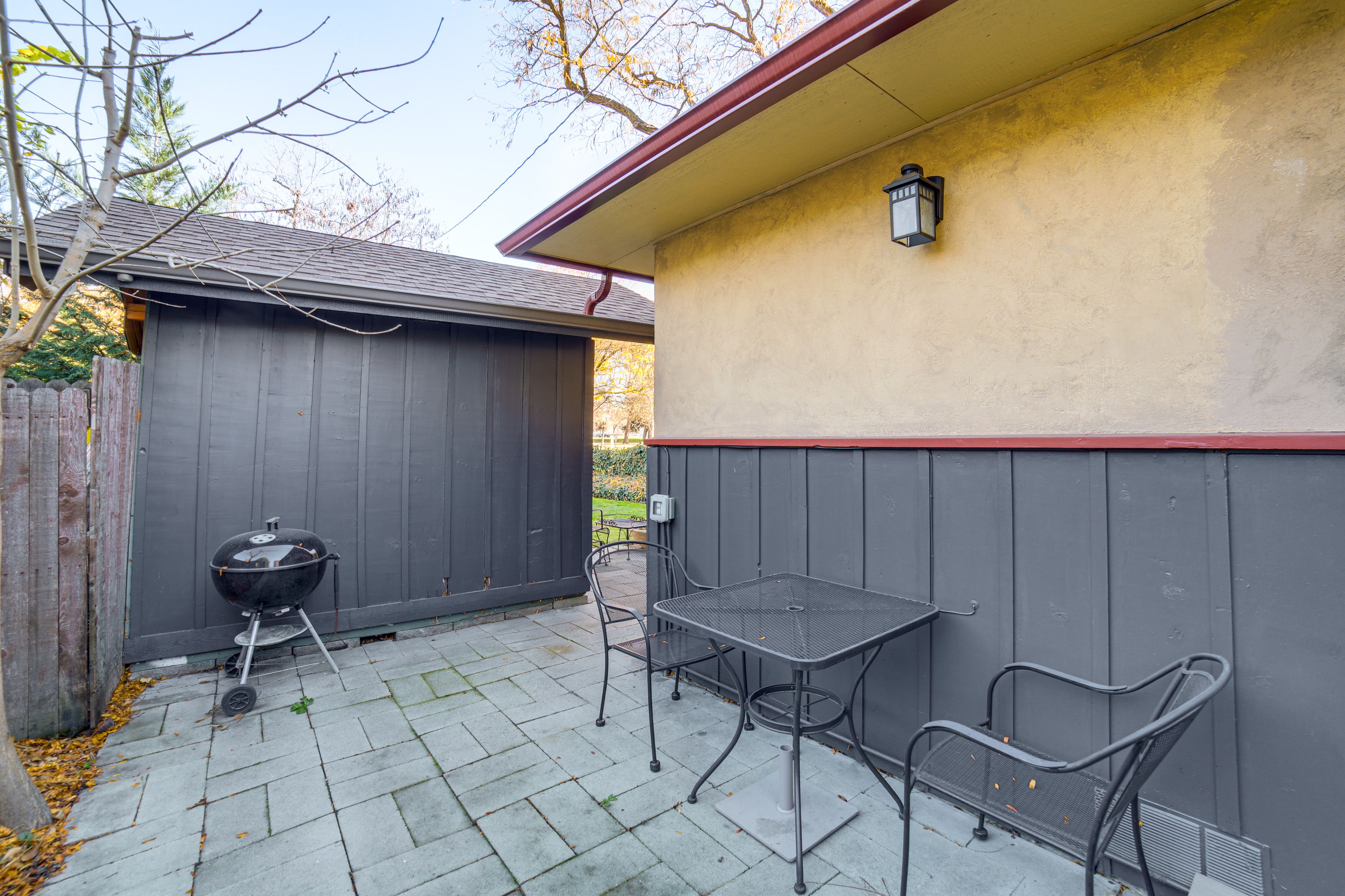 Side Patio | Charcoal Grill