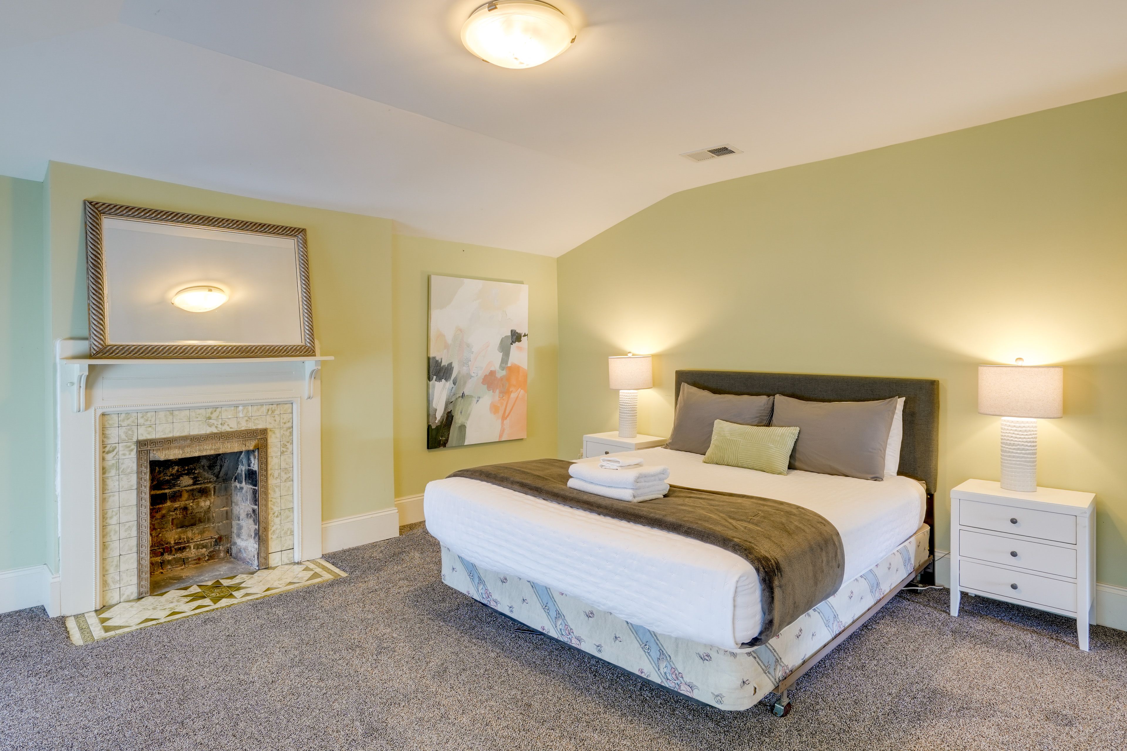 Bedroom 4 | Queen Bed | 3rd Floor