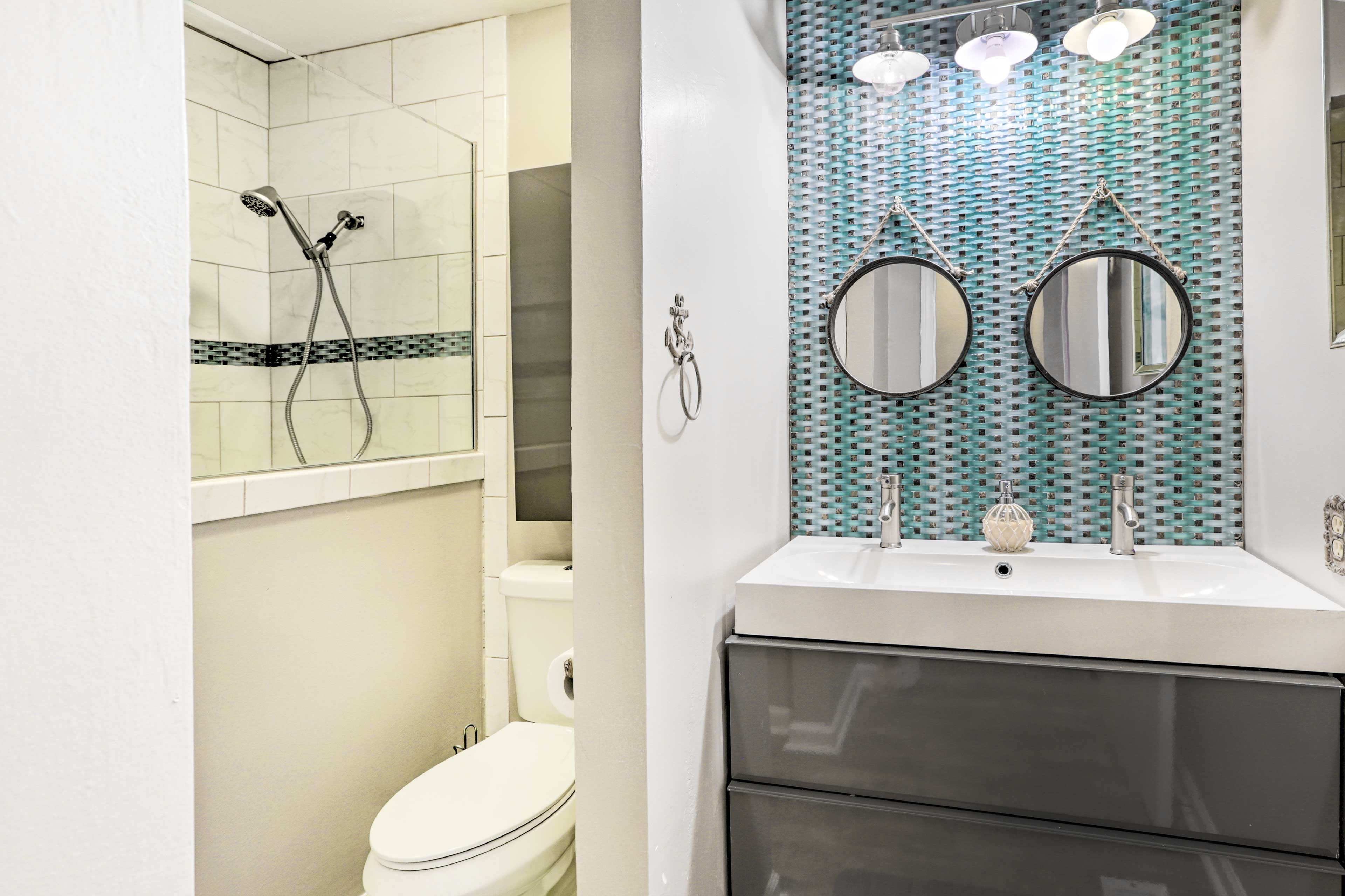 Bathroom | Towels Provided