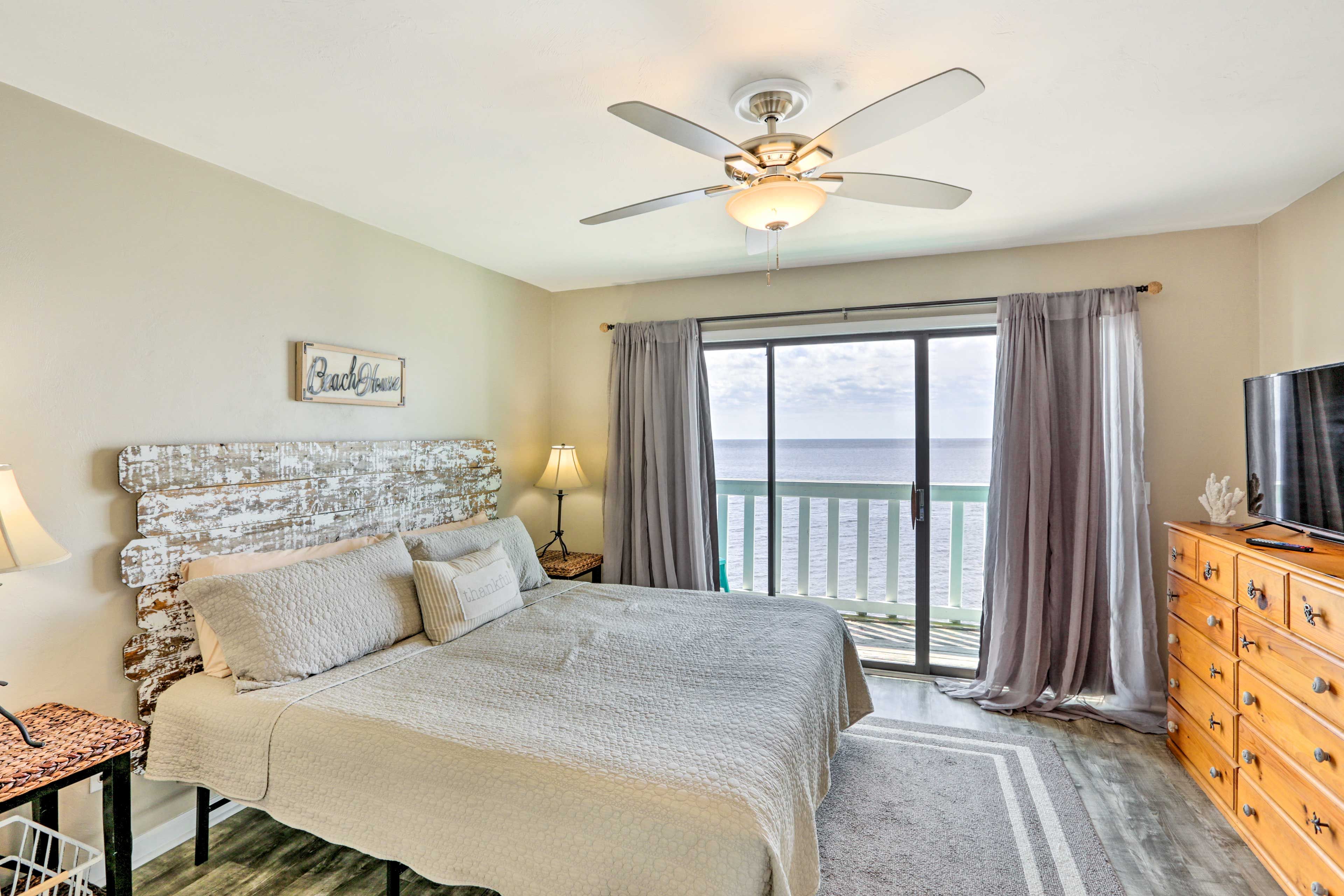 Bedroom 1 | King Bed | Linens Provided