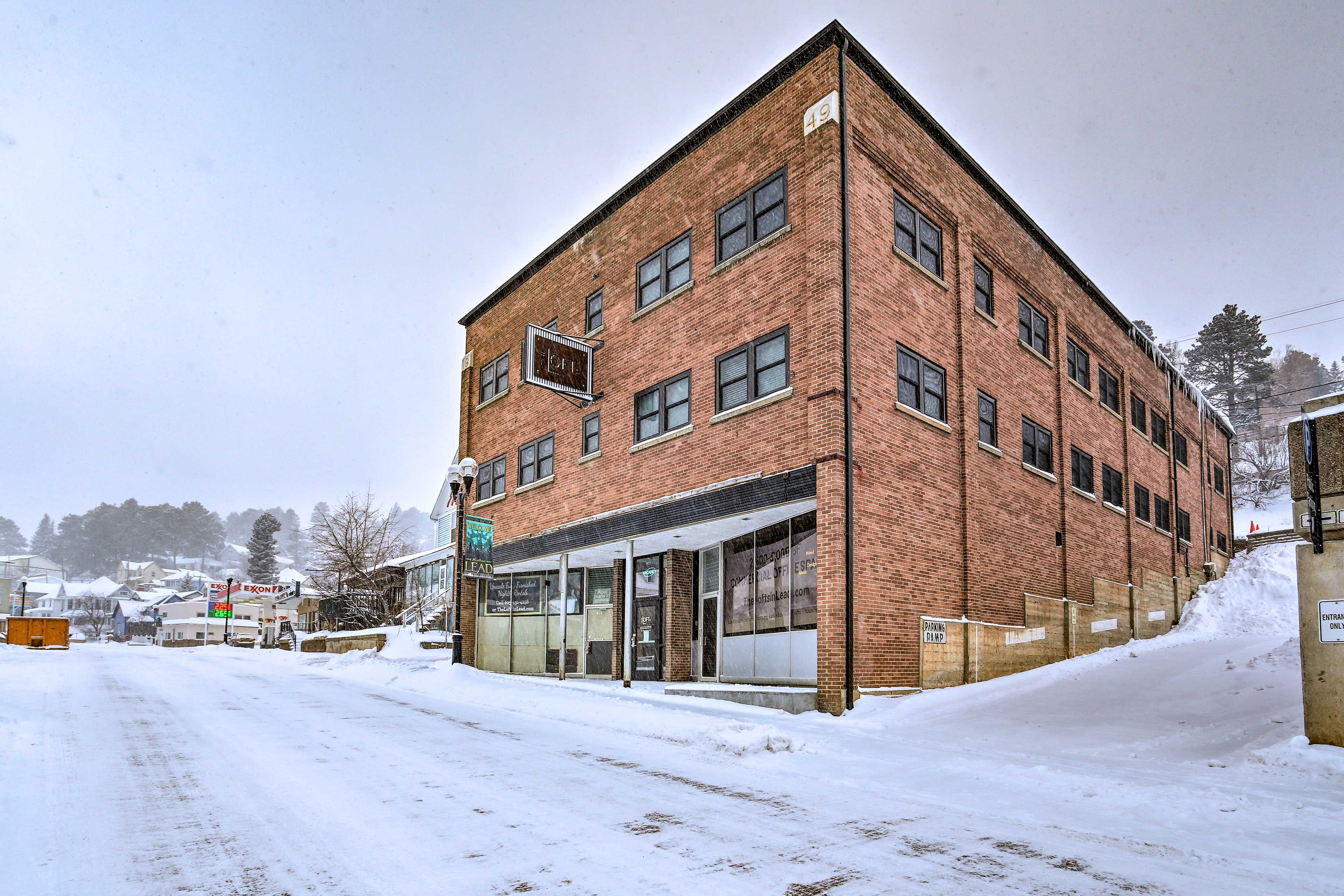 Exterior | Off-Street Parking (1 Vehicle) | Street Parking