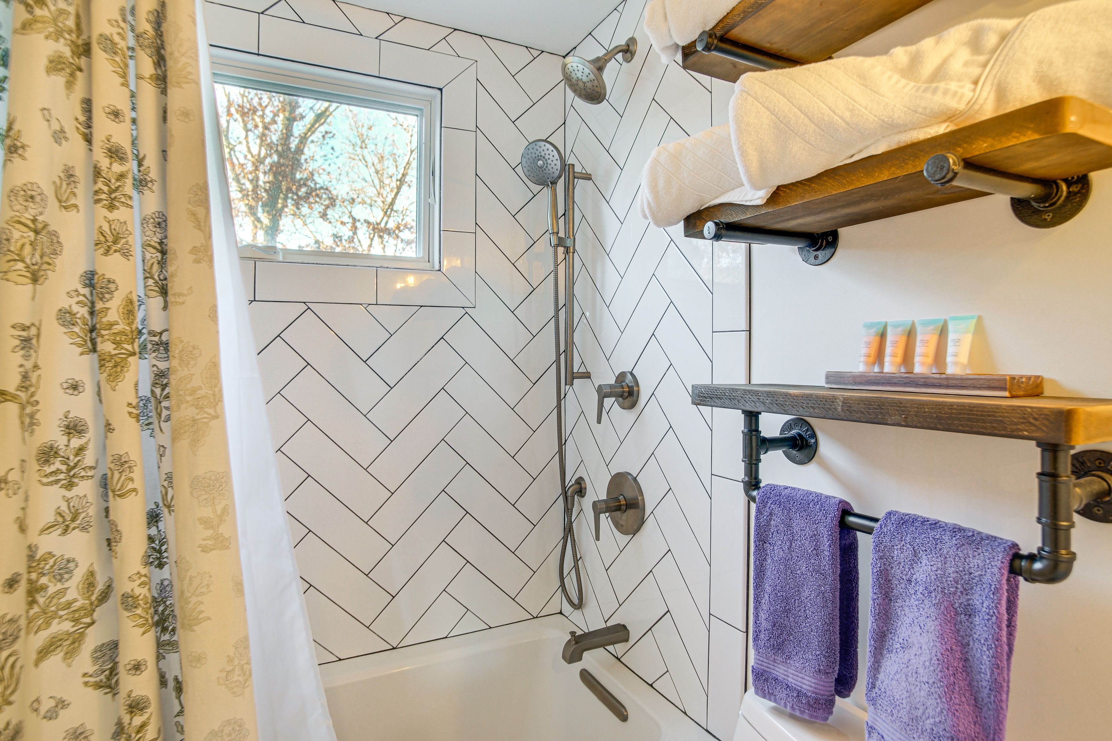 Full Bathroom | Main Floor