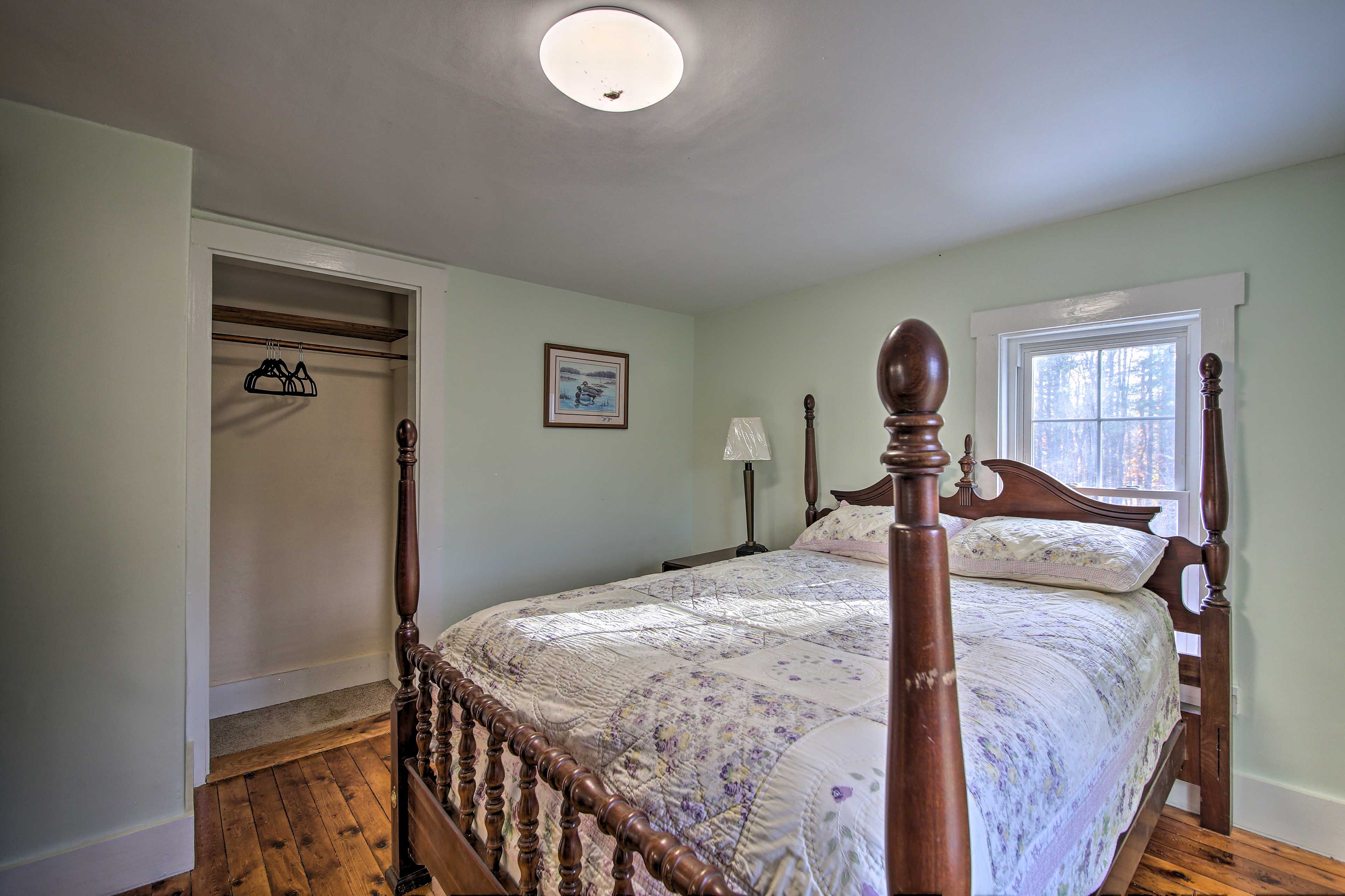 Bedroom 2 | Queen Bed
