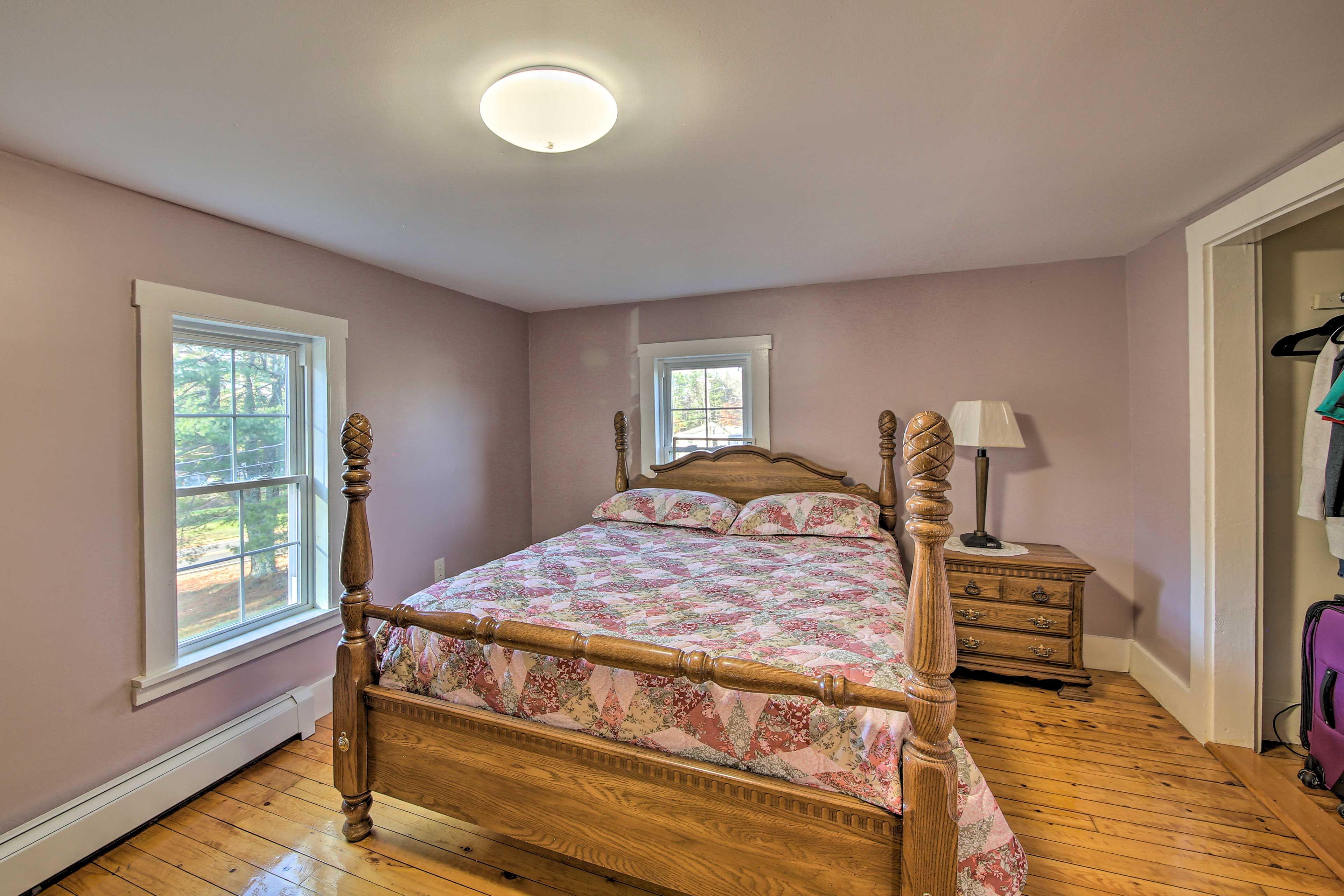 Bedroom 3 | Queen Bed
