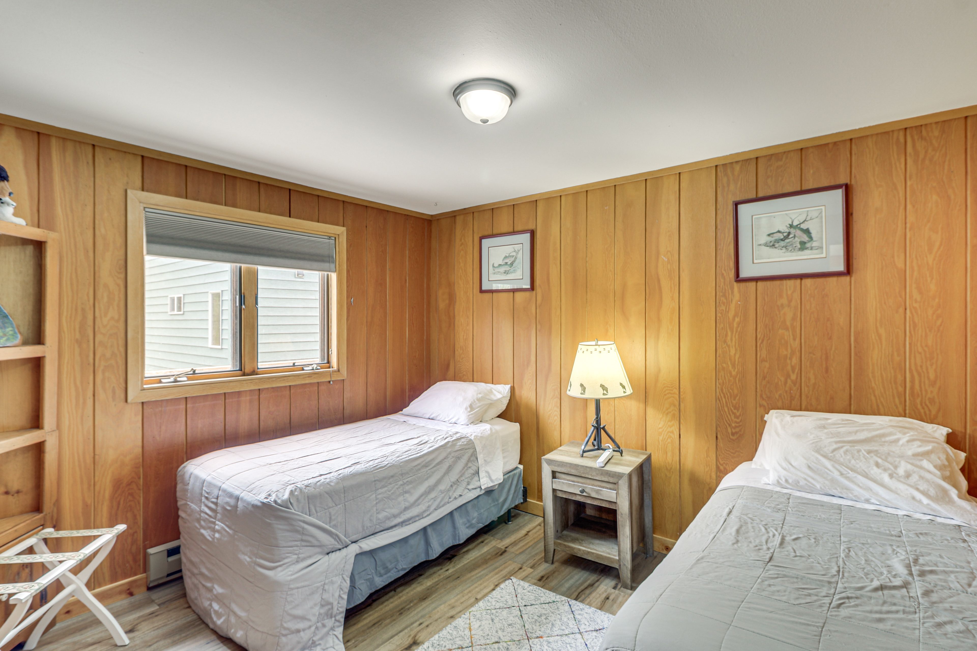 Bedroom 2 | 2 Twin Beds