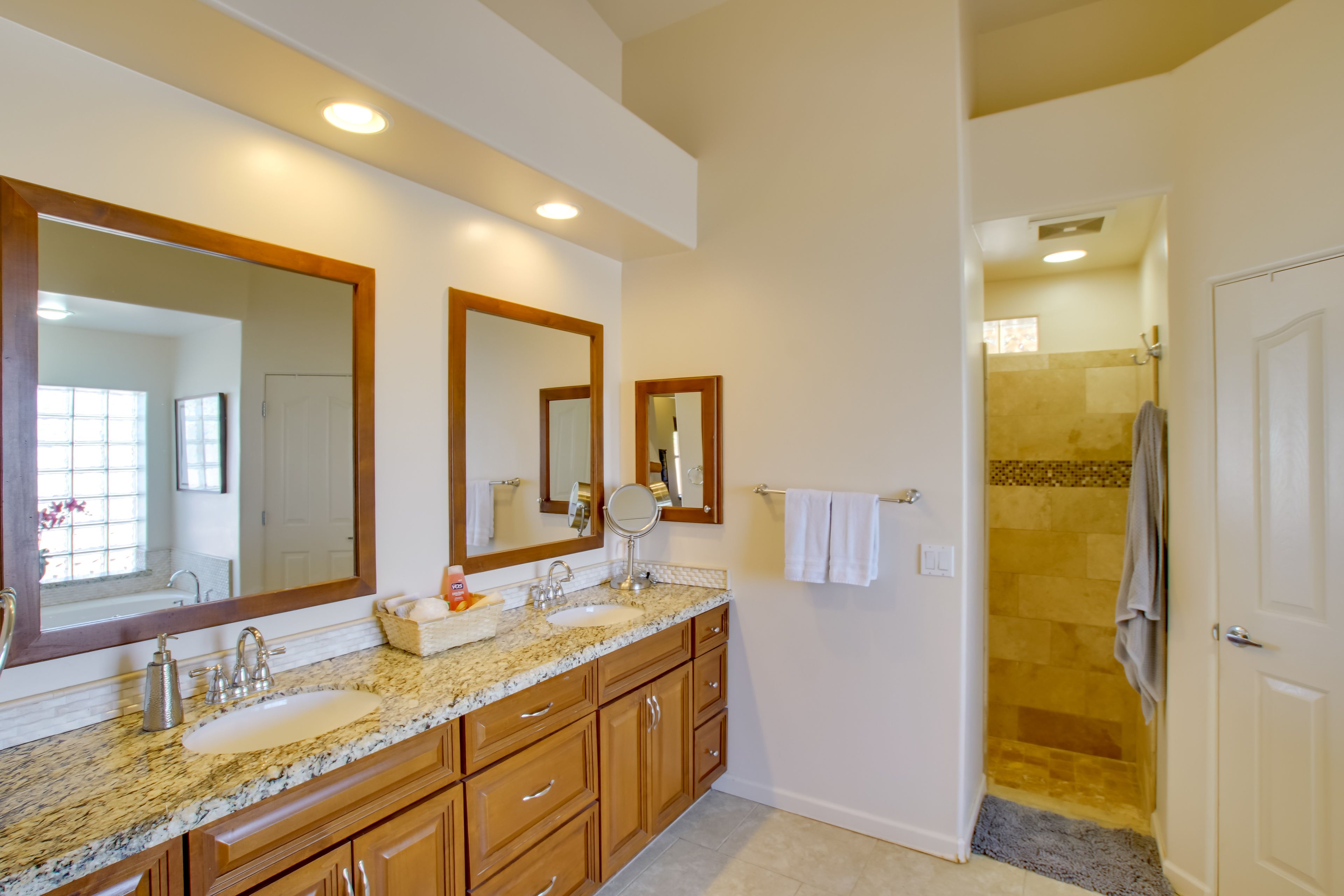 En-Suite Bathroom | Towels Provided