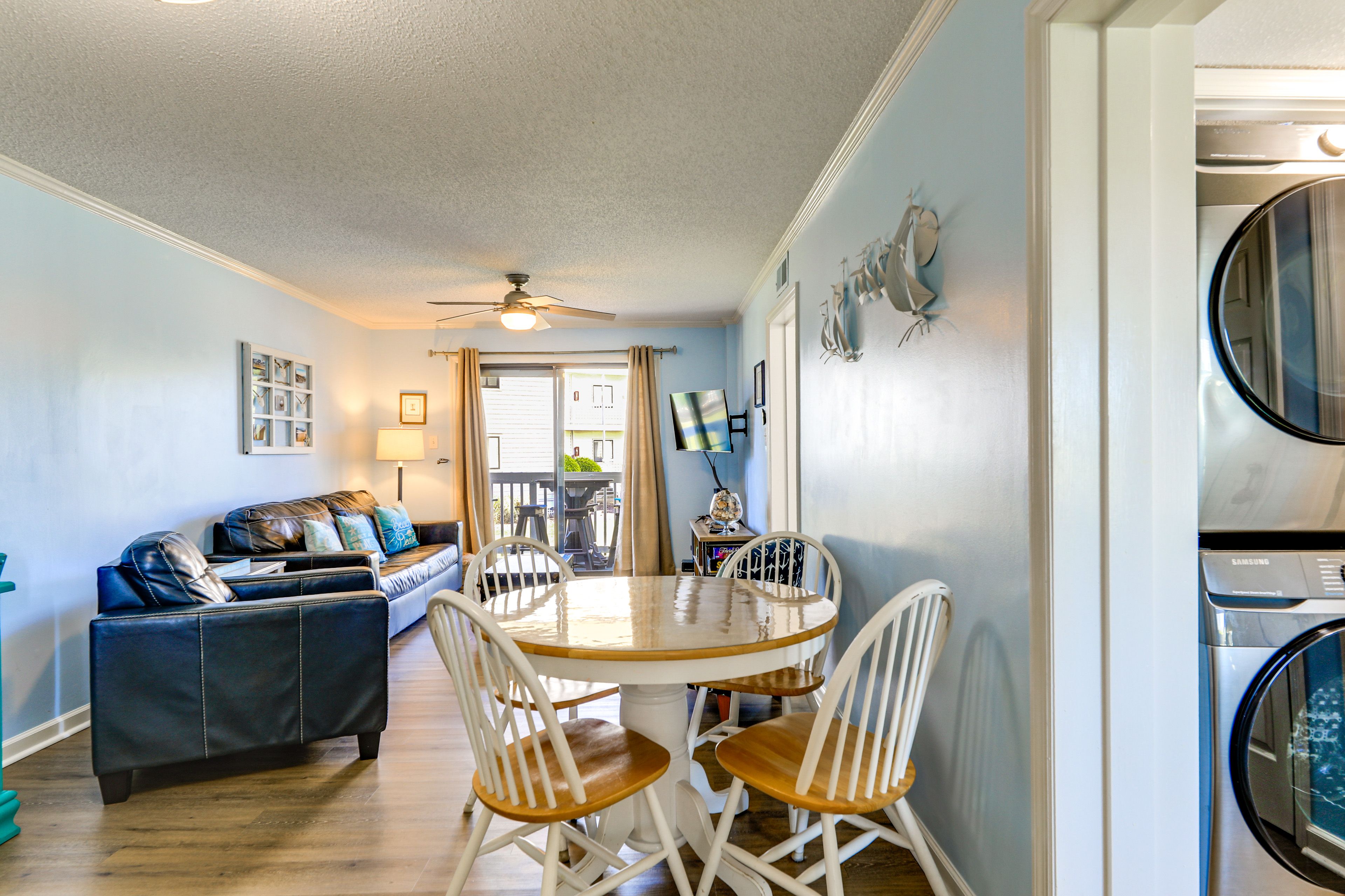 Dining Area | Dishware & Flatware